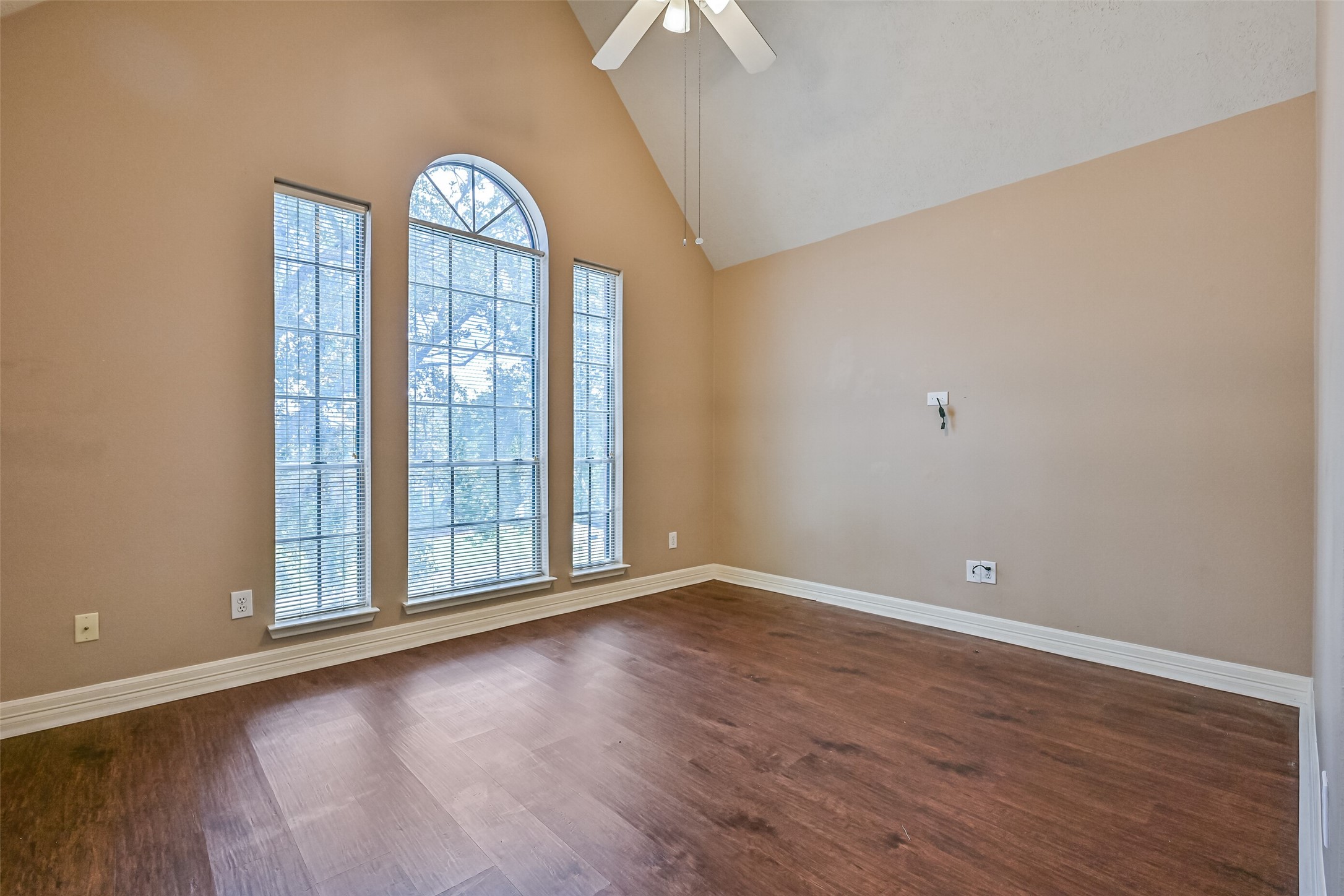 2714 Safe Harbour Circle Property Photo 23