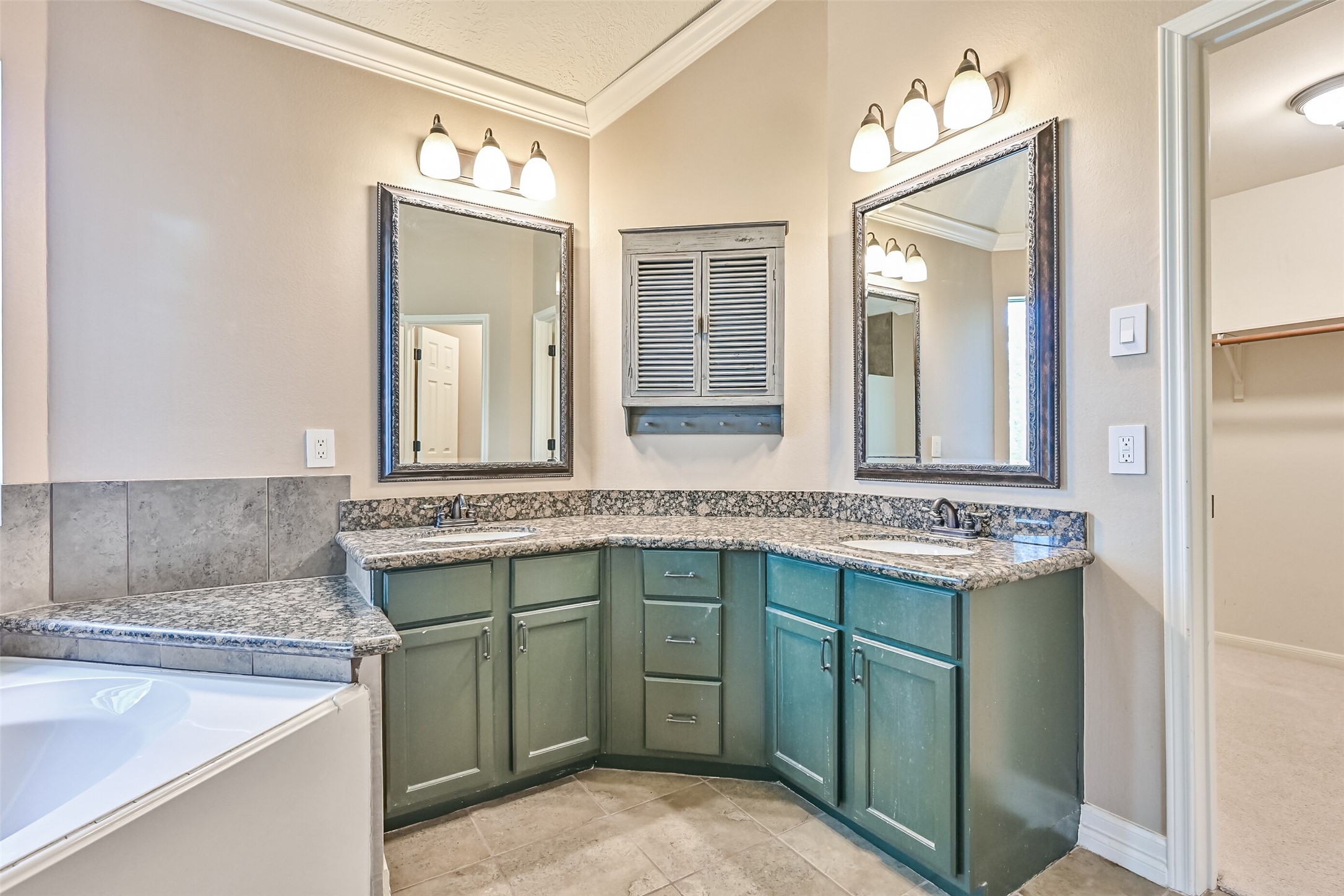 2714 Safe Harbour Circle Property Photo 26