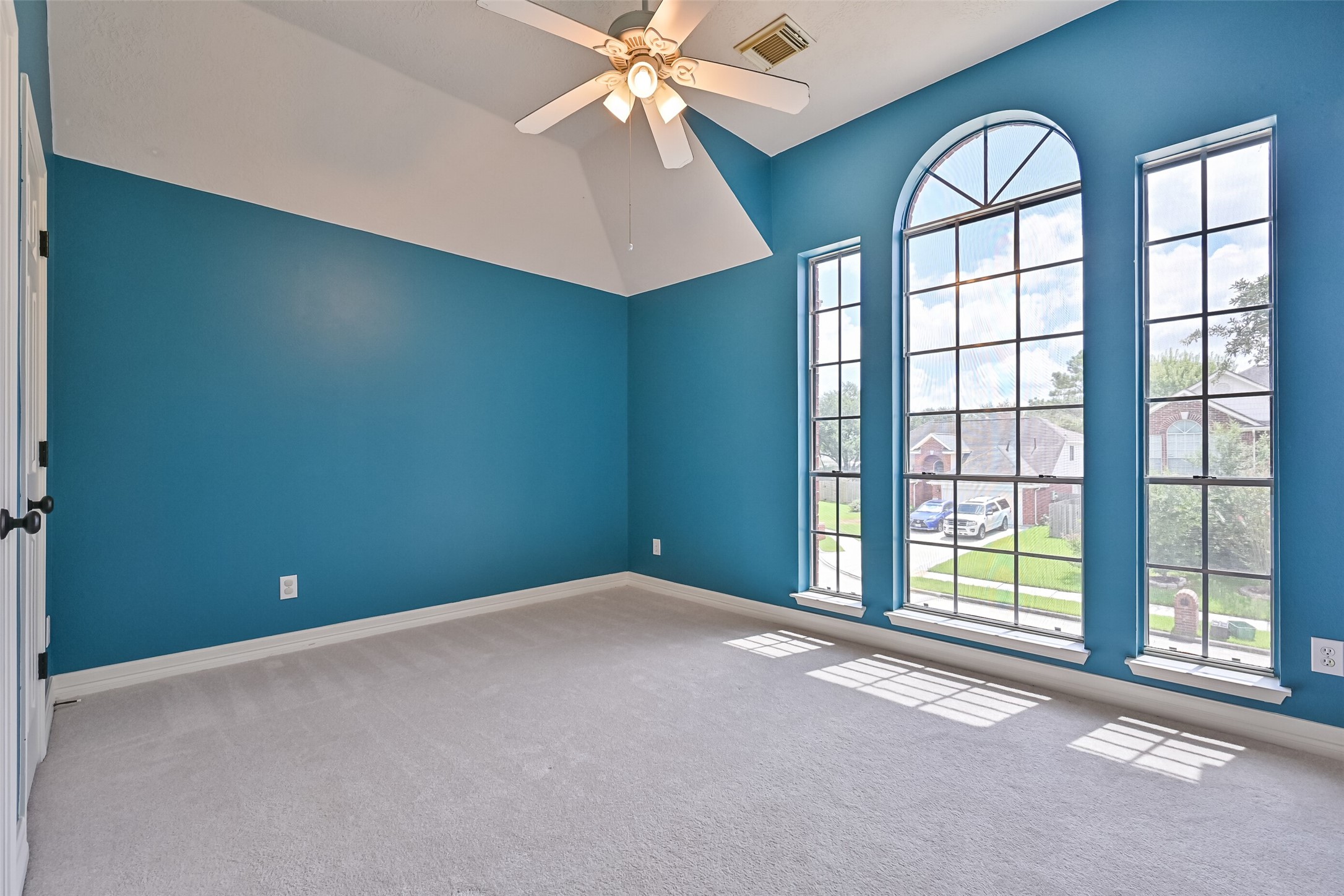 2714 Safe Harbour Circle Property Photo 32