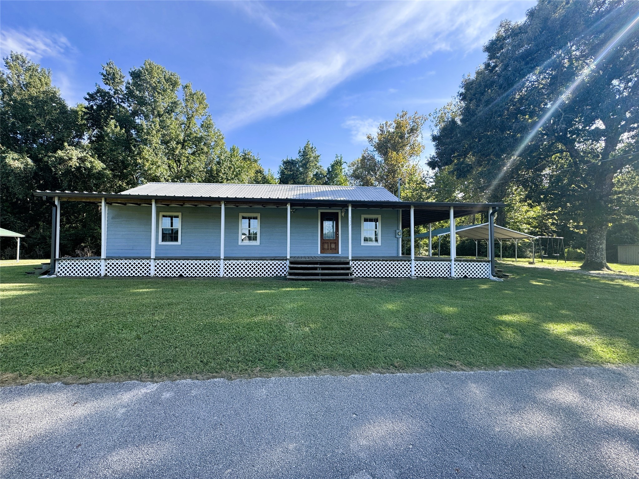 137 County Road 2090 Property Photo 1