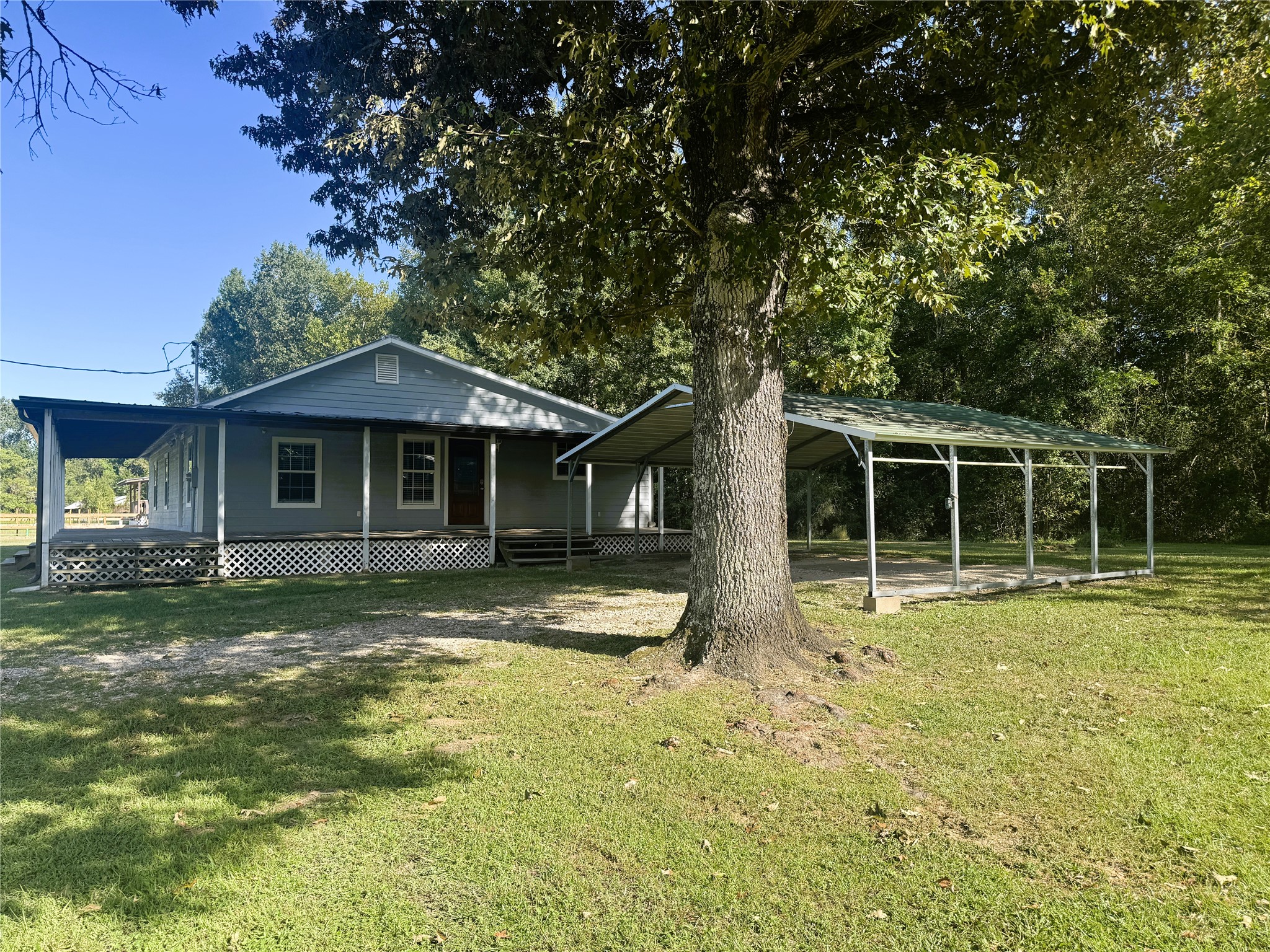 137 County Road 2090 Property Photo 20