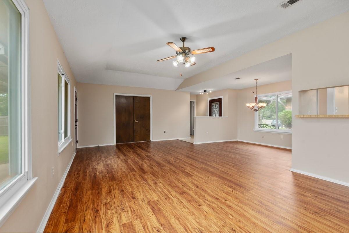 5822 Fallengate Drive, Spring Tx 77373 Property Photo 12
