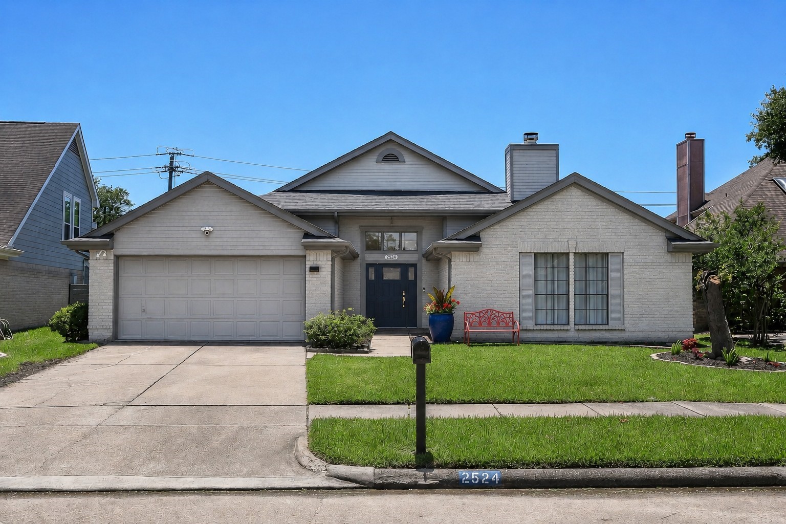 2524 Hadley Circle Property Photo 1
