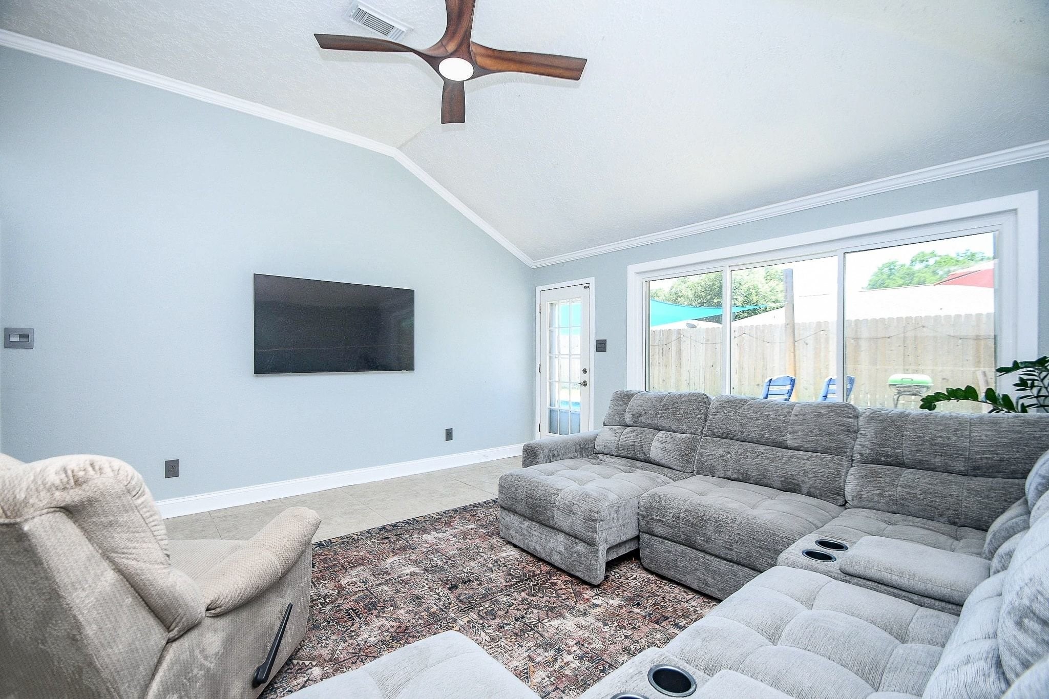 2524 Hadley Circle Property Photo 14