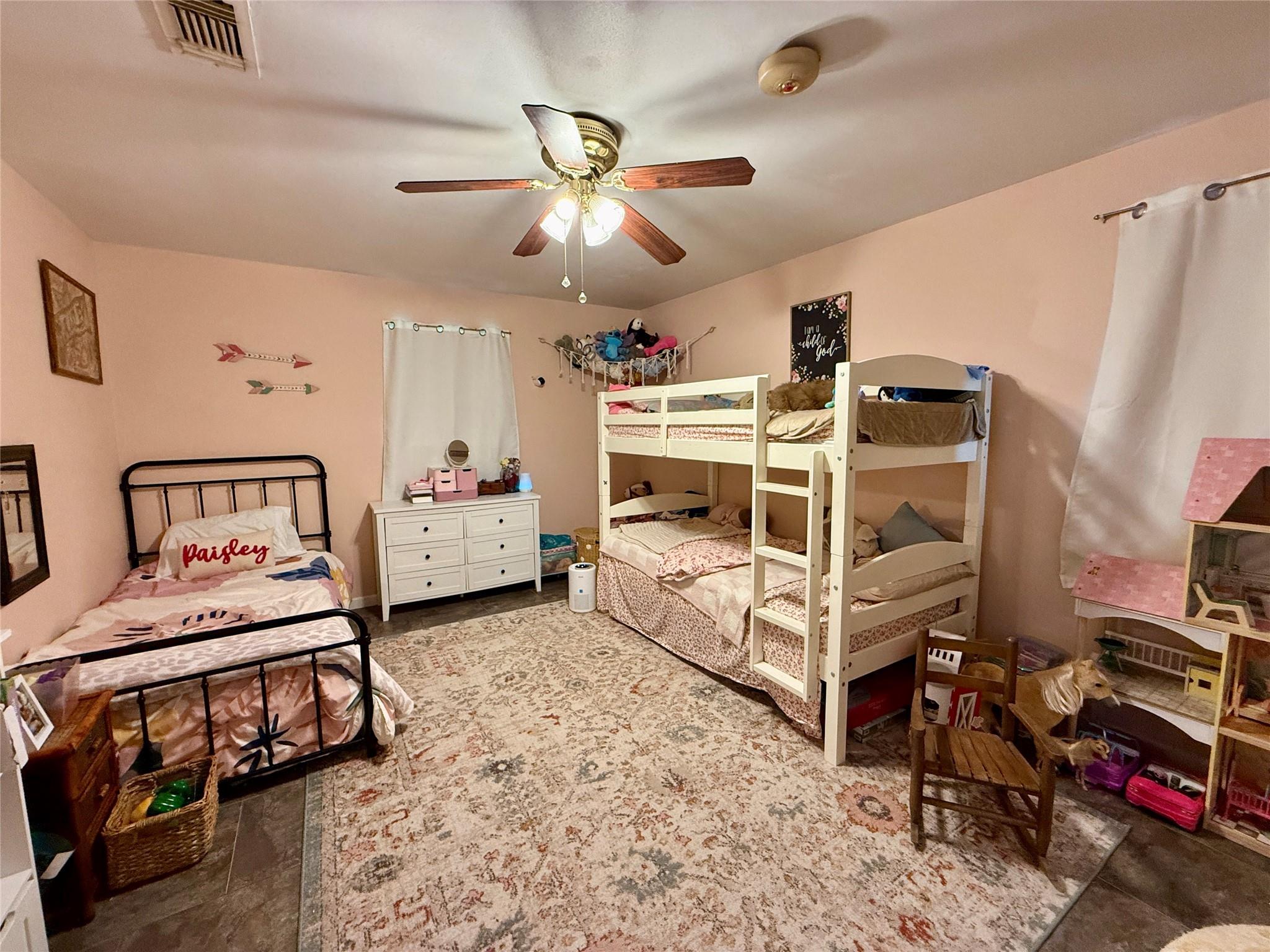 809 E Hamilton Street Property Photo 20
