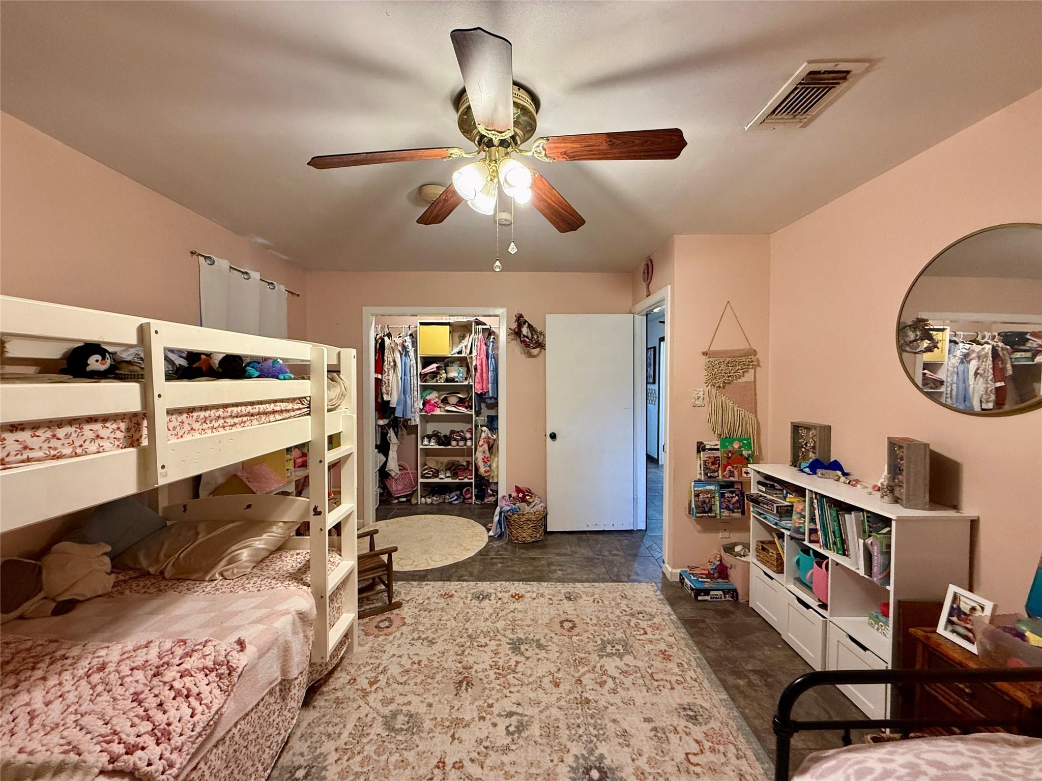 809 E Hamilton Street Property Photo 21