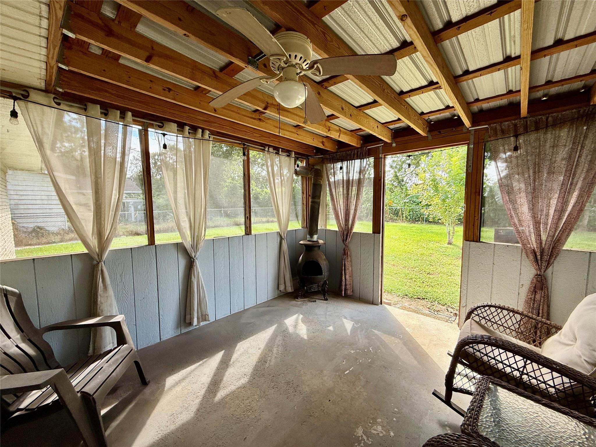 809 E Hamilton Street Property Photo 27