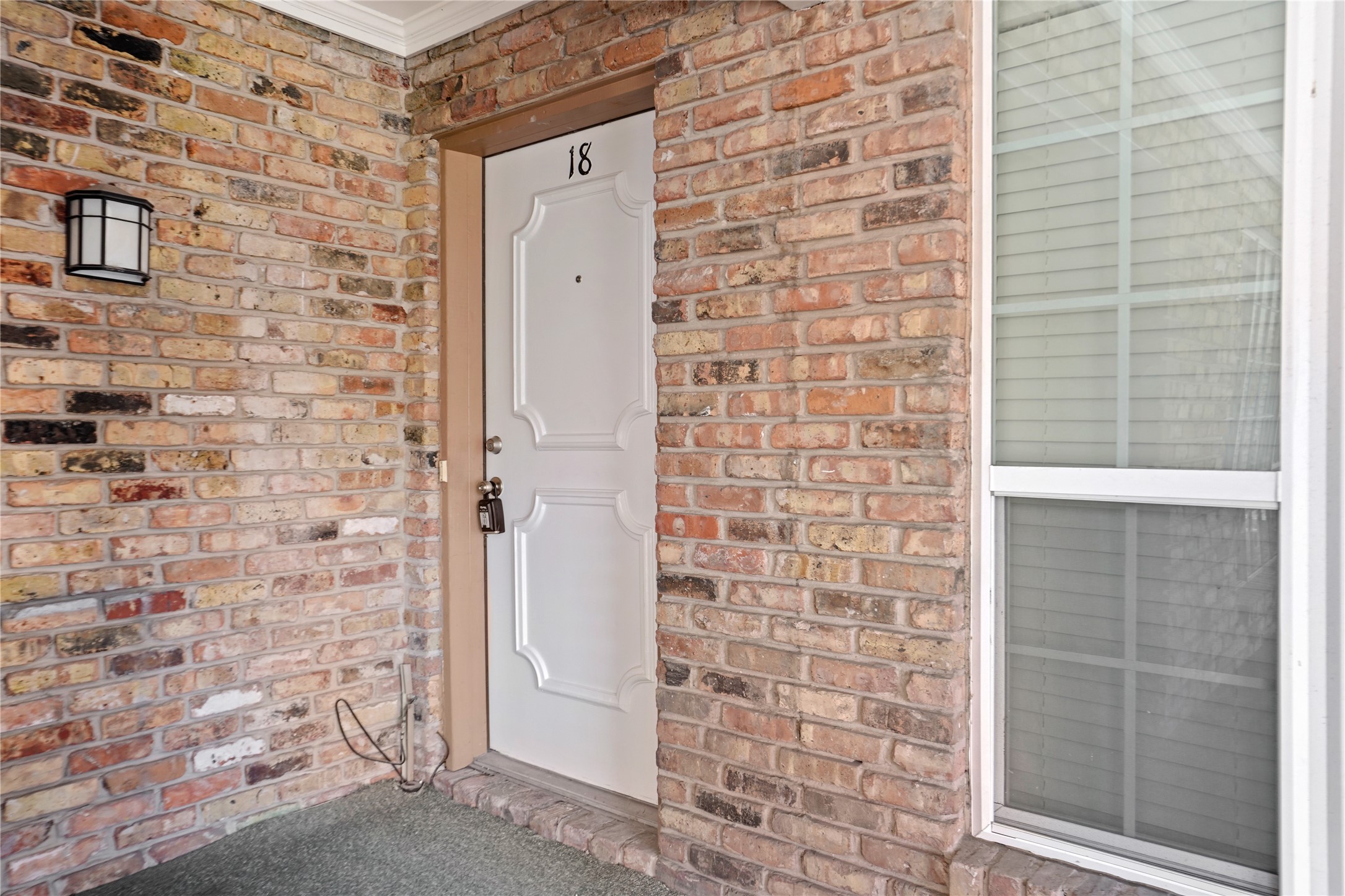 5343 Richmond Avenue 18 Property Photo 1