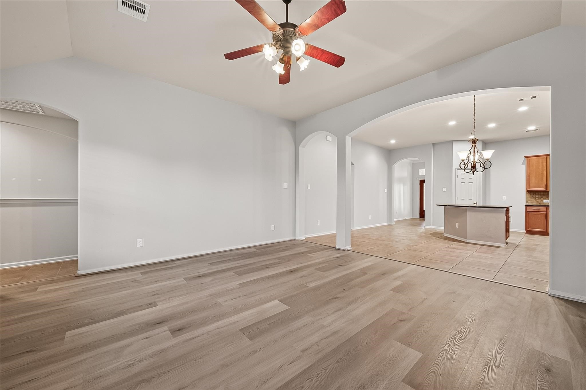 28207 Chalet Park Drive Property Photo 2