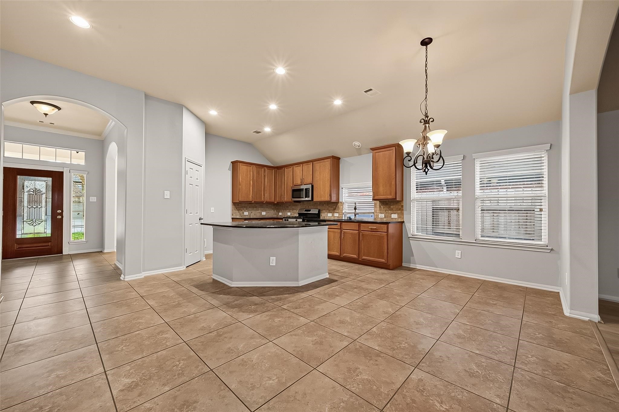 28207 Chalet Park Drive Property Photo 5