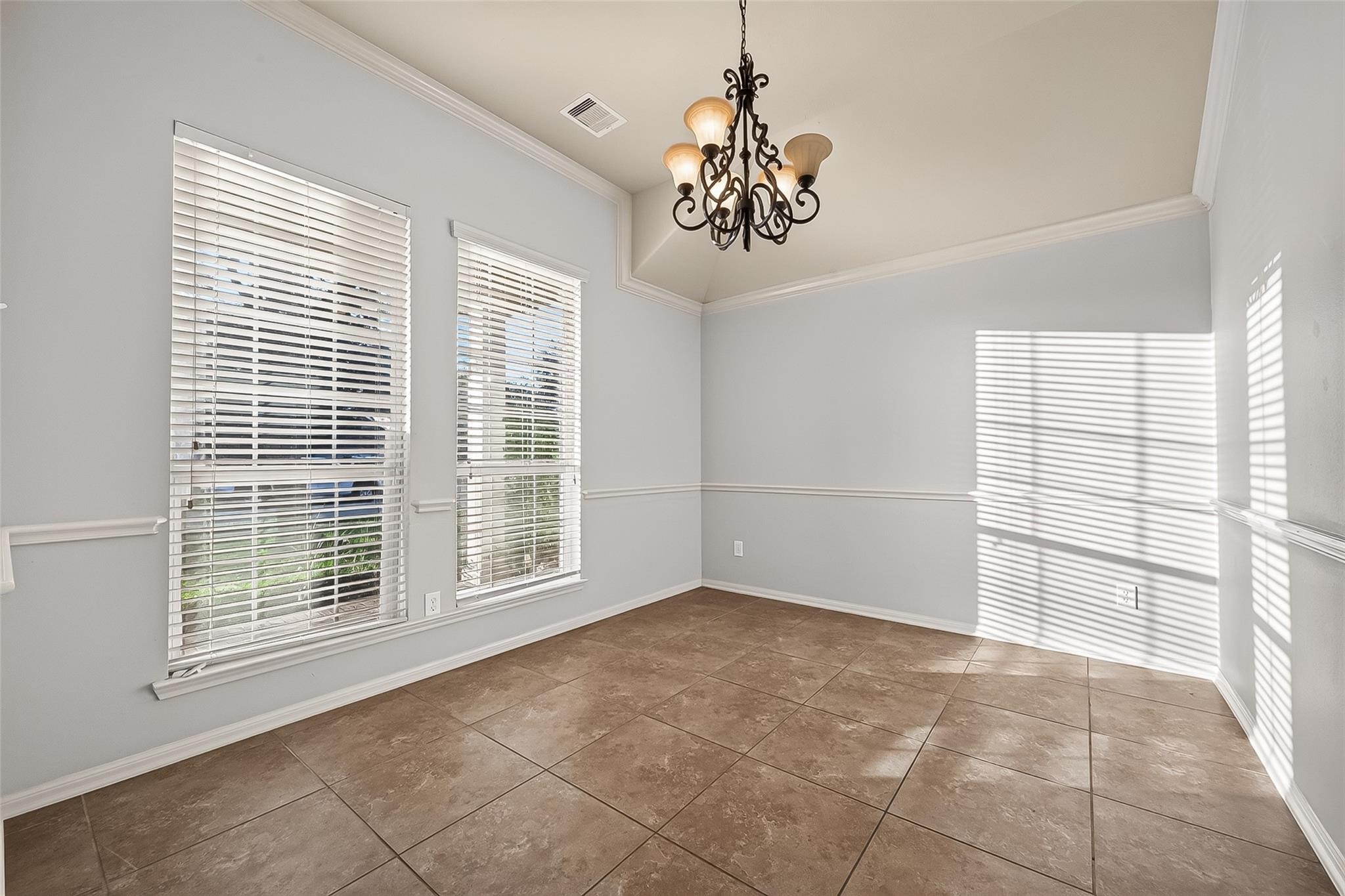 28207 Chalet Park Drive Property Photo 7