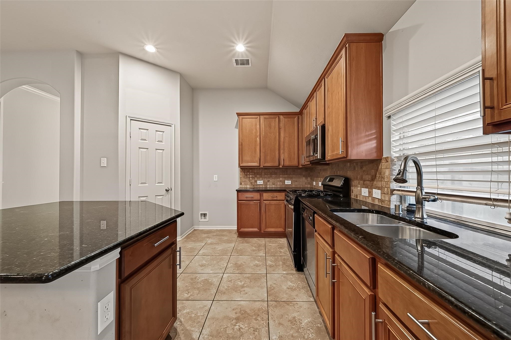 28207 Chalet Park Drive Property Photo 15