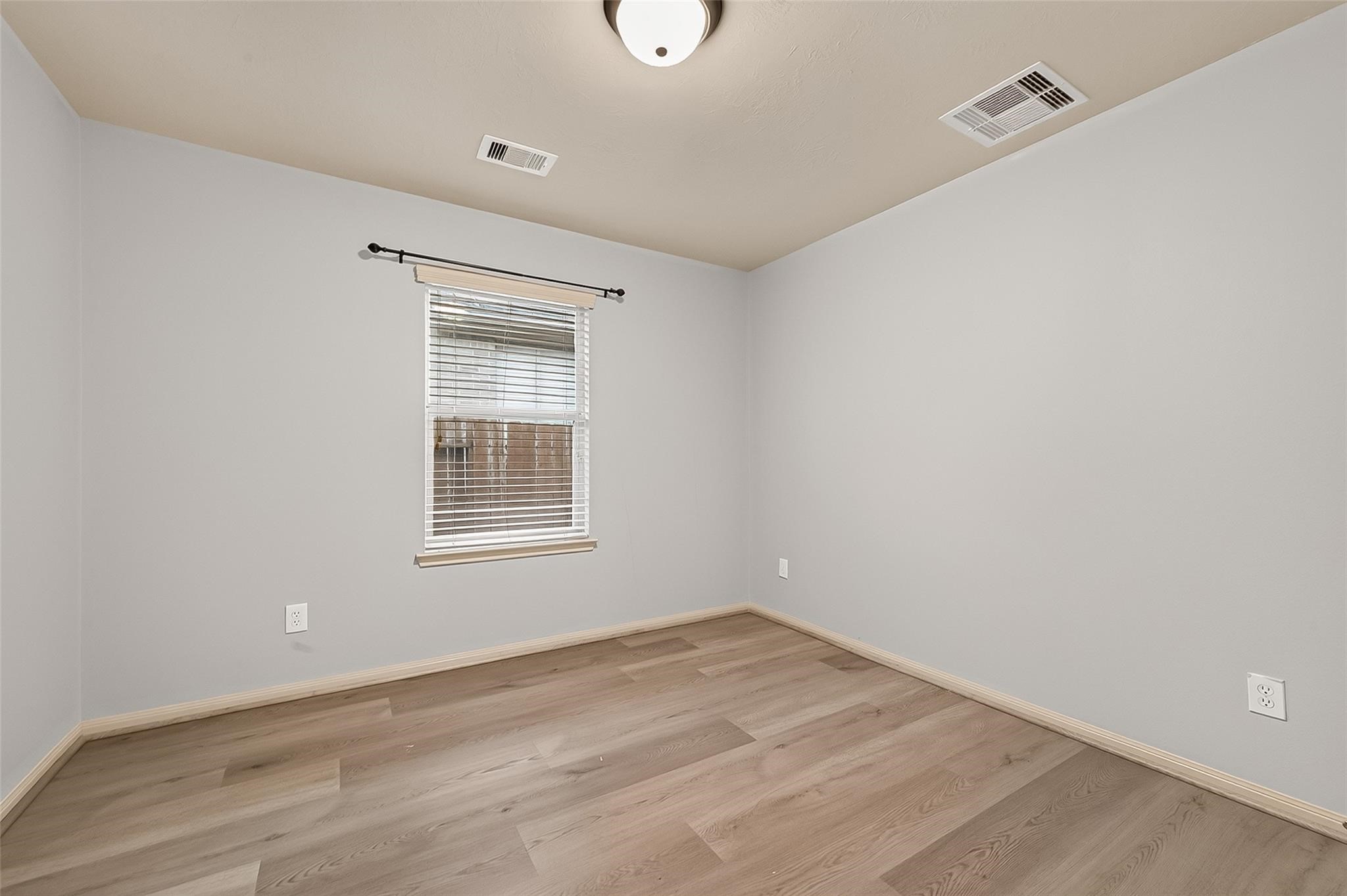 28207 Chalet Park Drive Property Photo 26