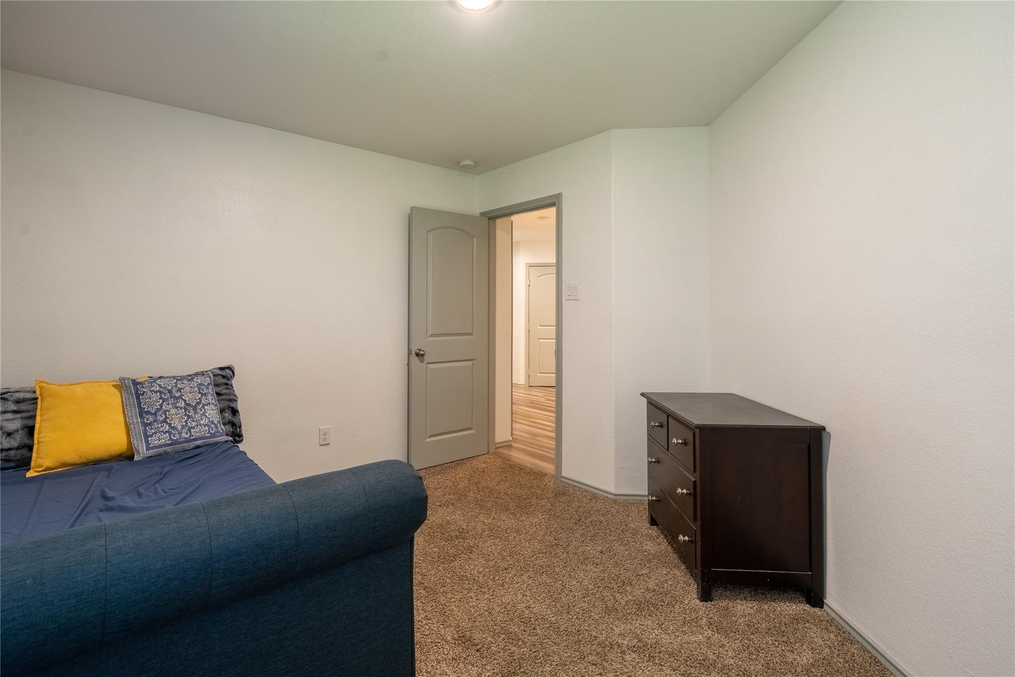 2710 Gold Flake Terrace Road Property Photo 9
