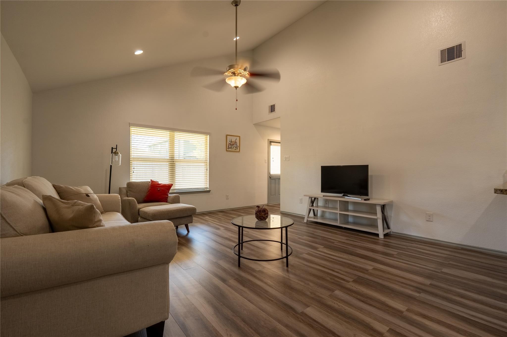 2710 Gold Flake Terrace Road Property Photo 12