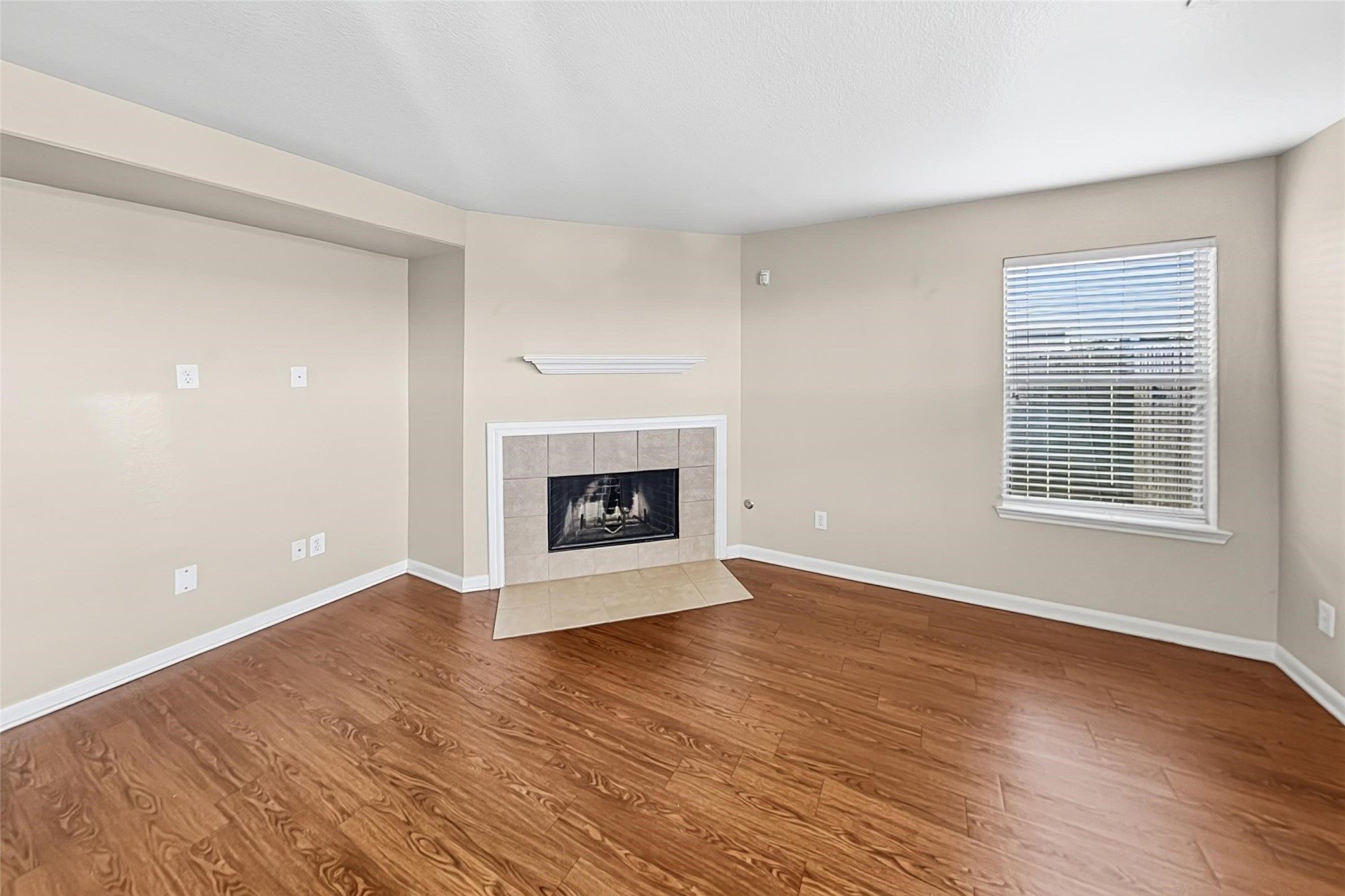 7534 Appleberry Drive Property Photo 4