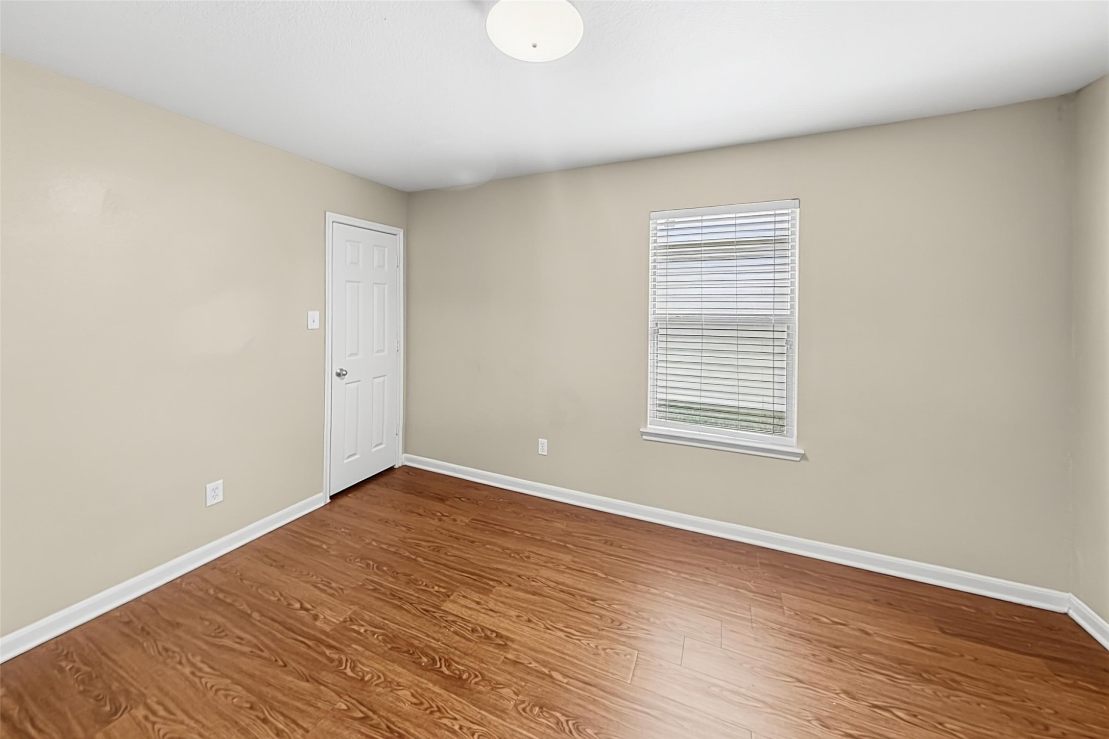7534 Appleberry Drive Property Photo 7