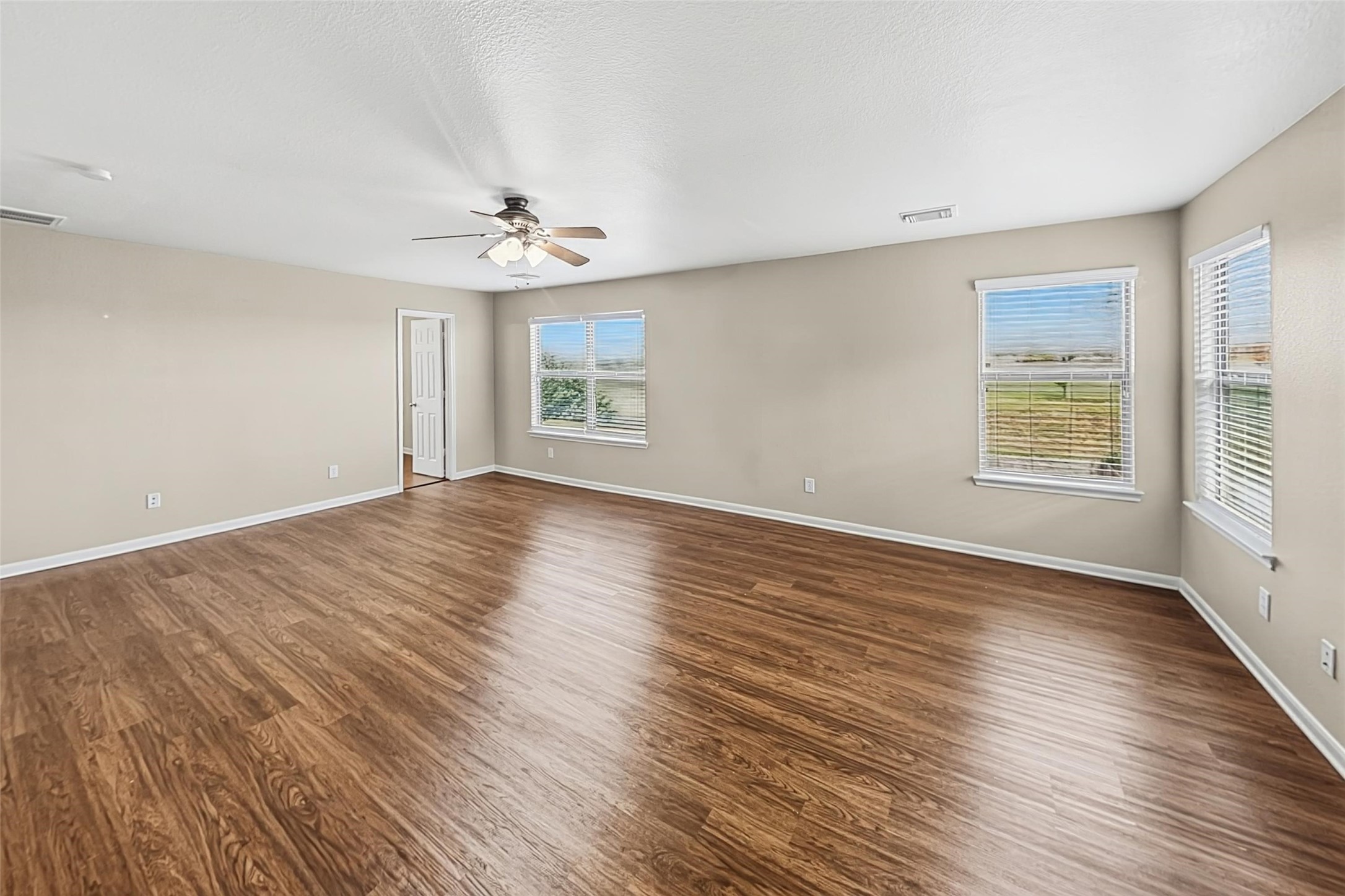 7534 Appleberry Drive Property Photo 10