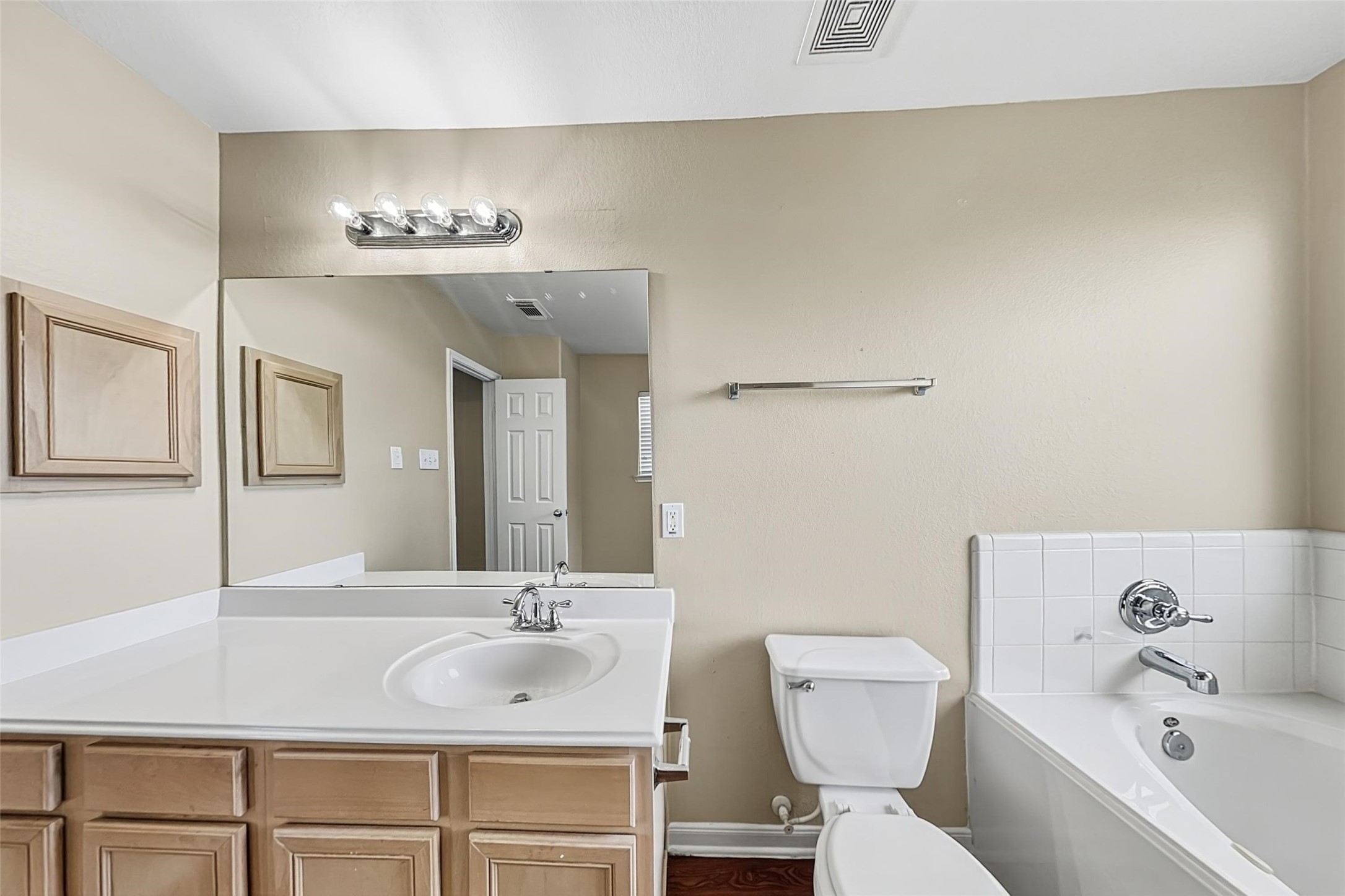 7534 Appleberry Drive Property Photo 11