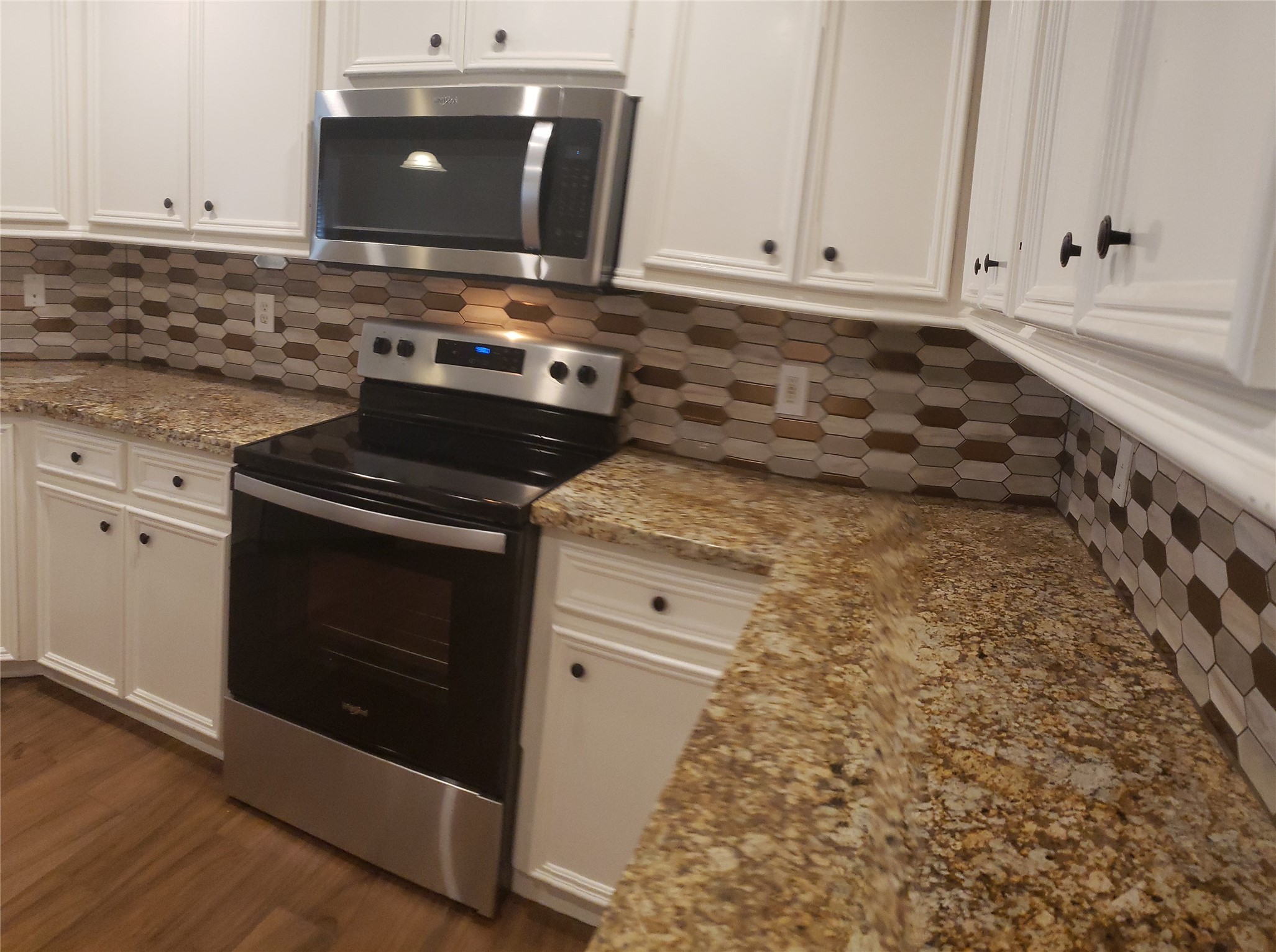 222 Canterbury Drive Property Photo 7