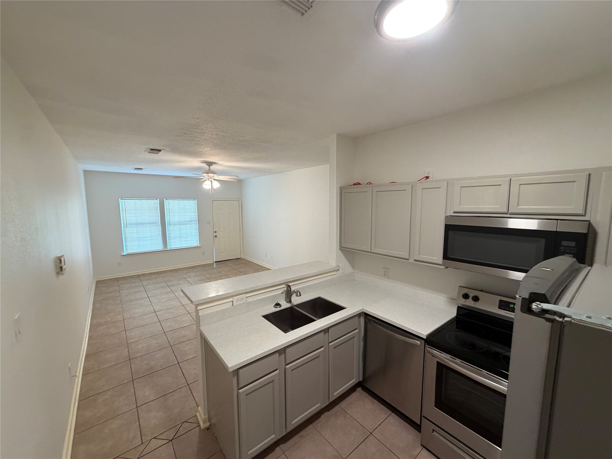 4516 White Rock Street A Property Photo 5