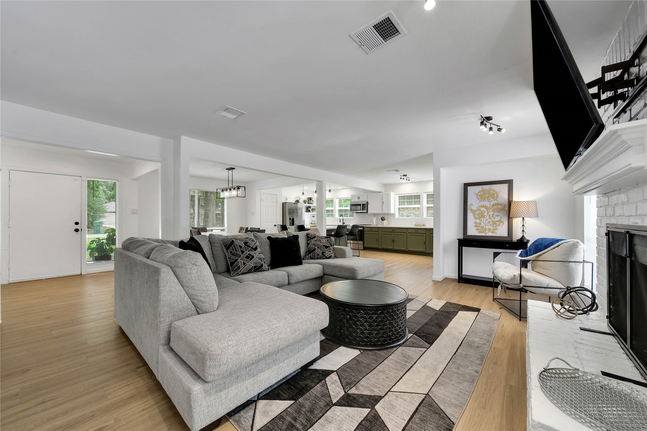 1 Marsh Millet Court Property Photo 8