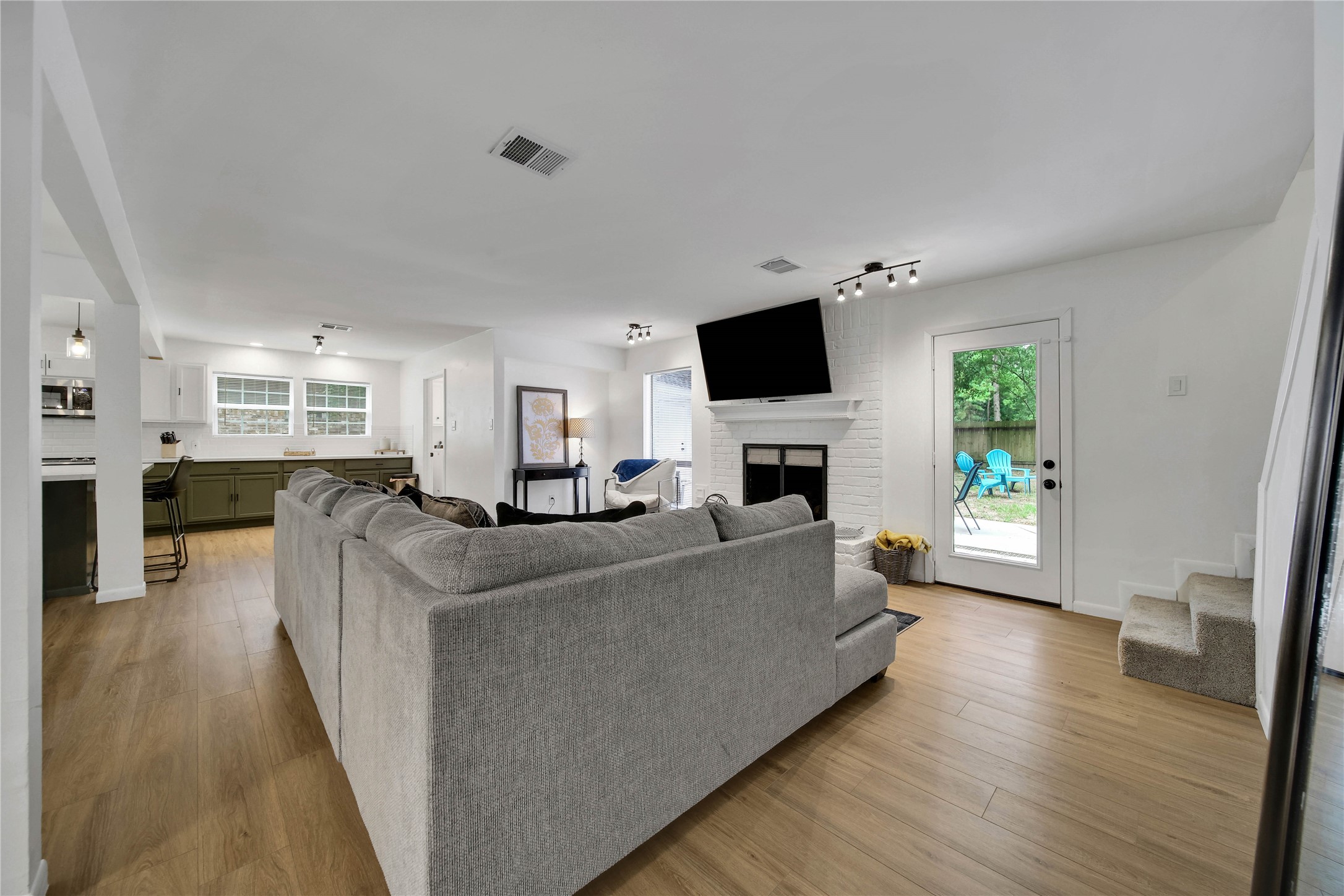 1 Marsh Millet Court Property Photo 9