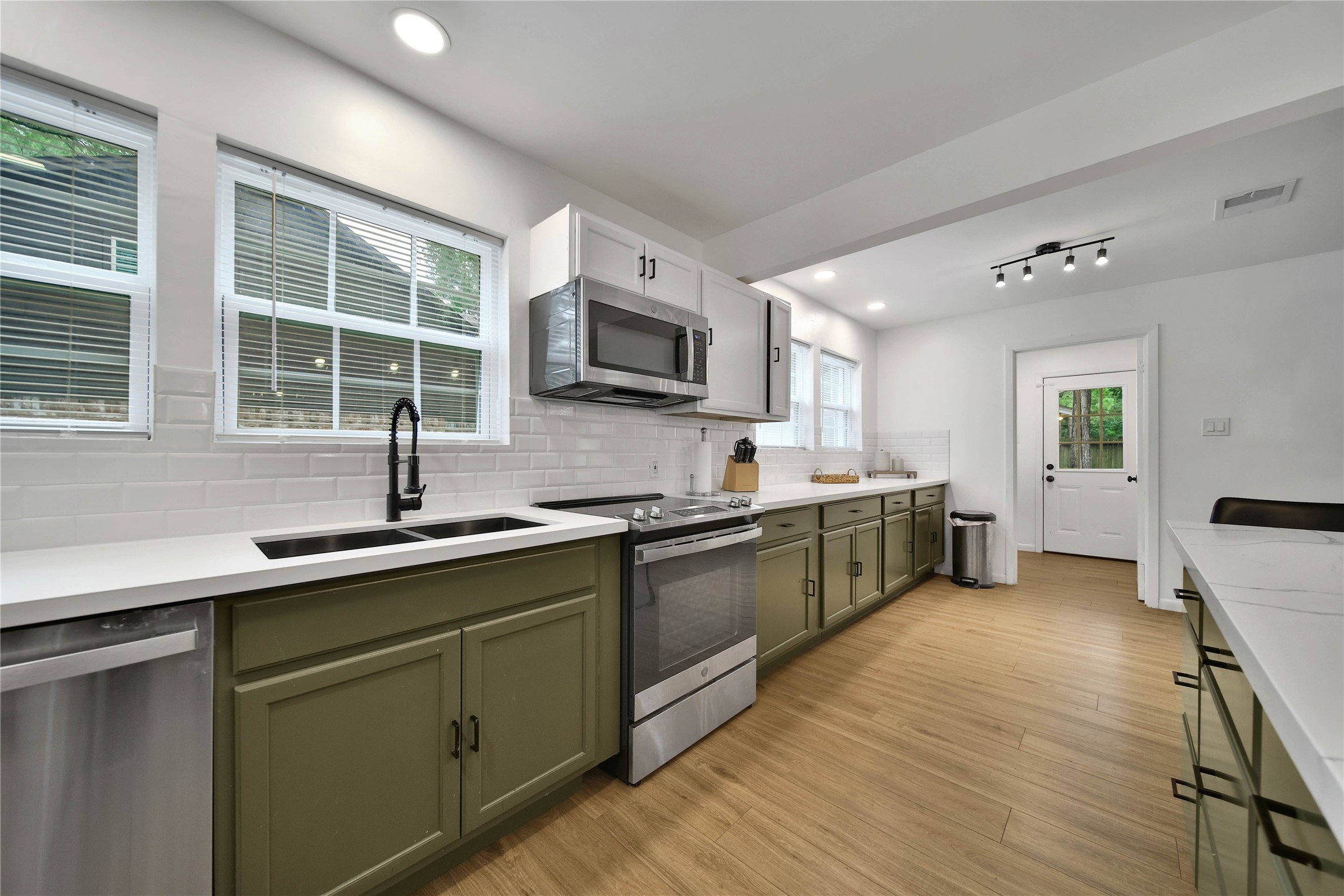 1 Marsh Millet Court Property Photo 12