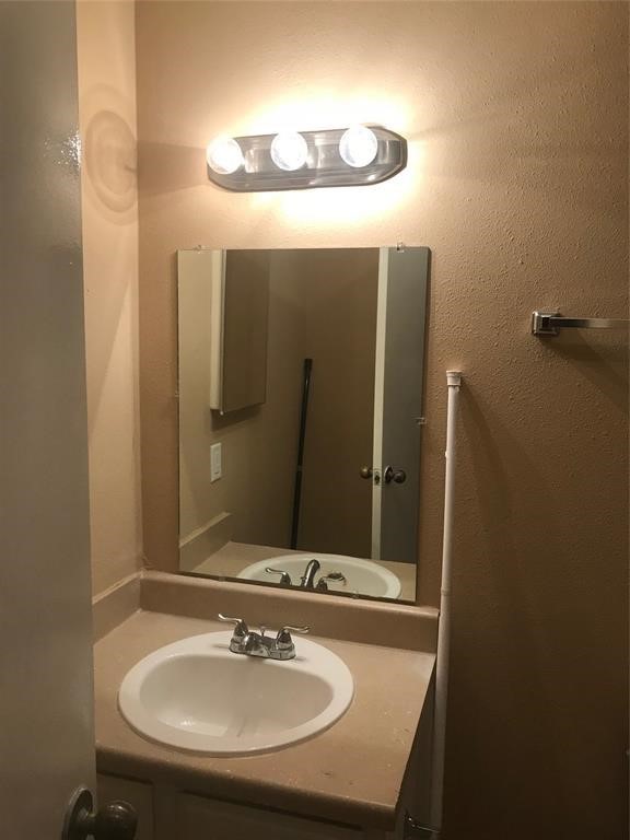 7724 W Gulf Bank Rd Property Photo 3