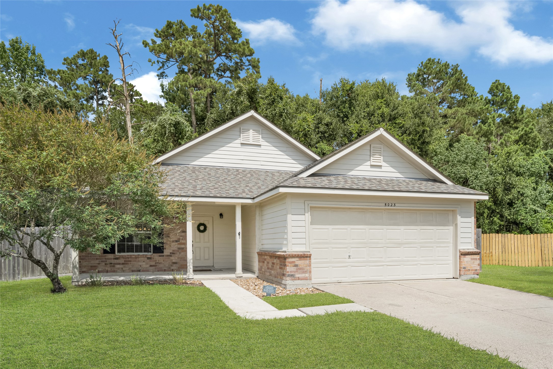 5023 Jasmine Meadows Lane Property Photo 2