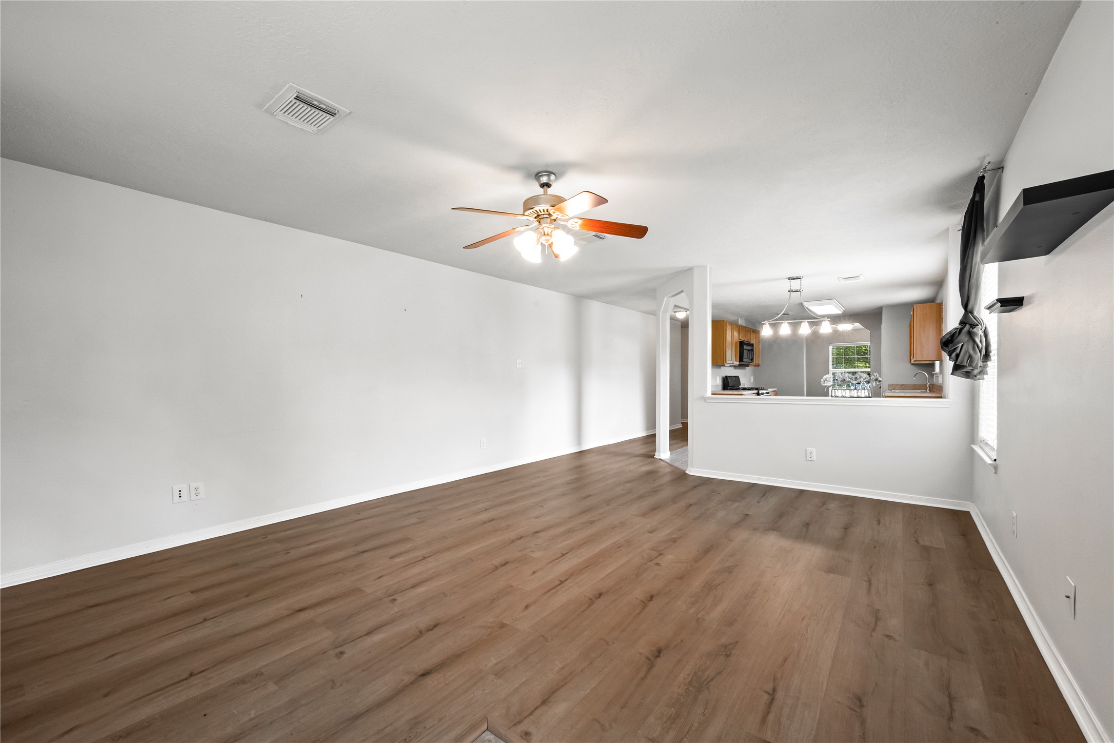 5023 Jasmine Meadows Lane Property Photo 3