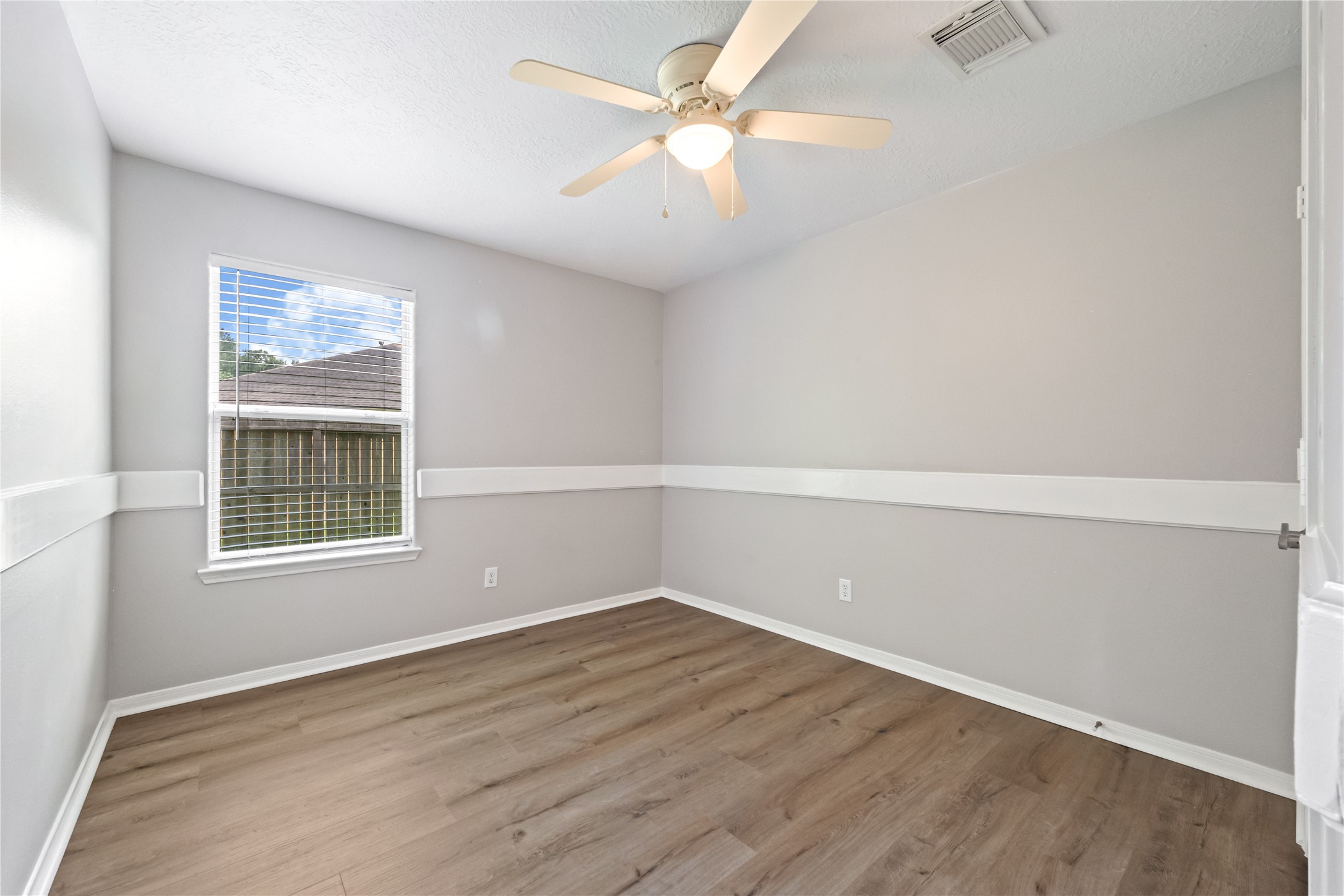 5023 Jasmine Meadows Lane Property Photo 8