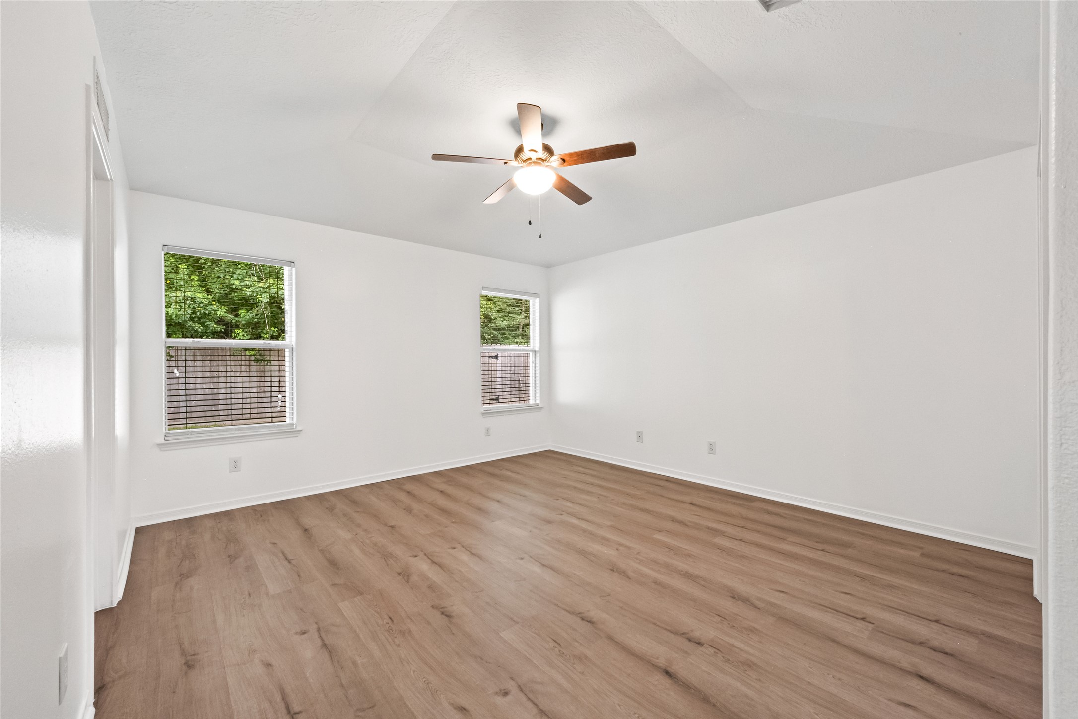 5023 Jasmine Meadows Lane Property Photo 11