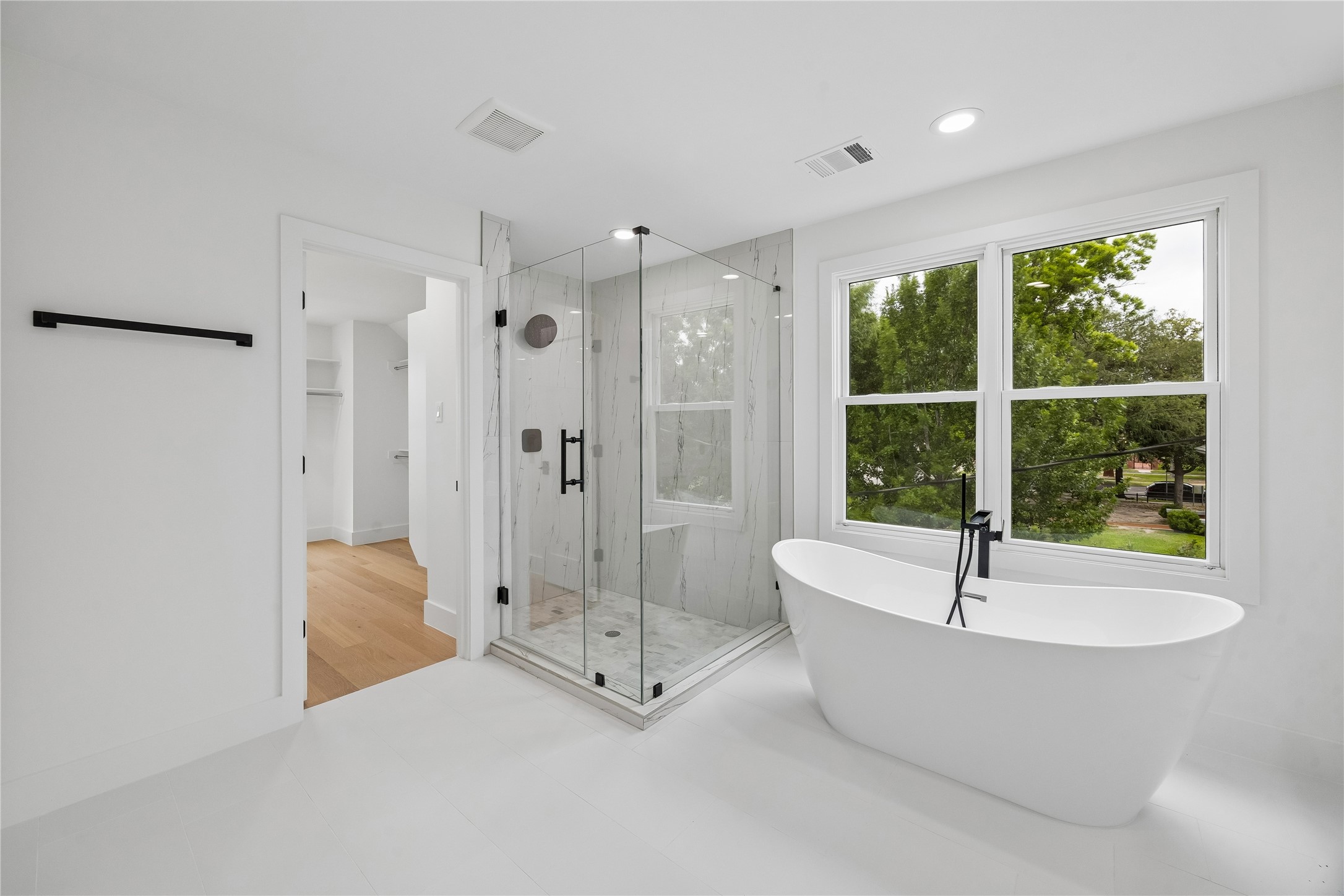 111 E 18th Street Property Photo 20