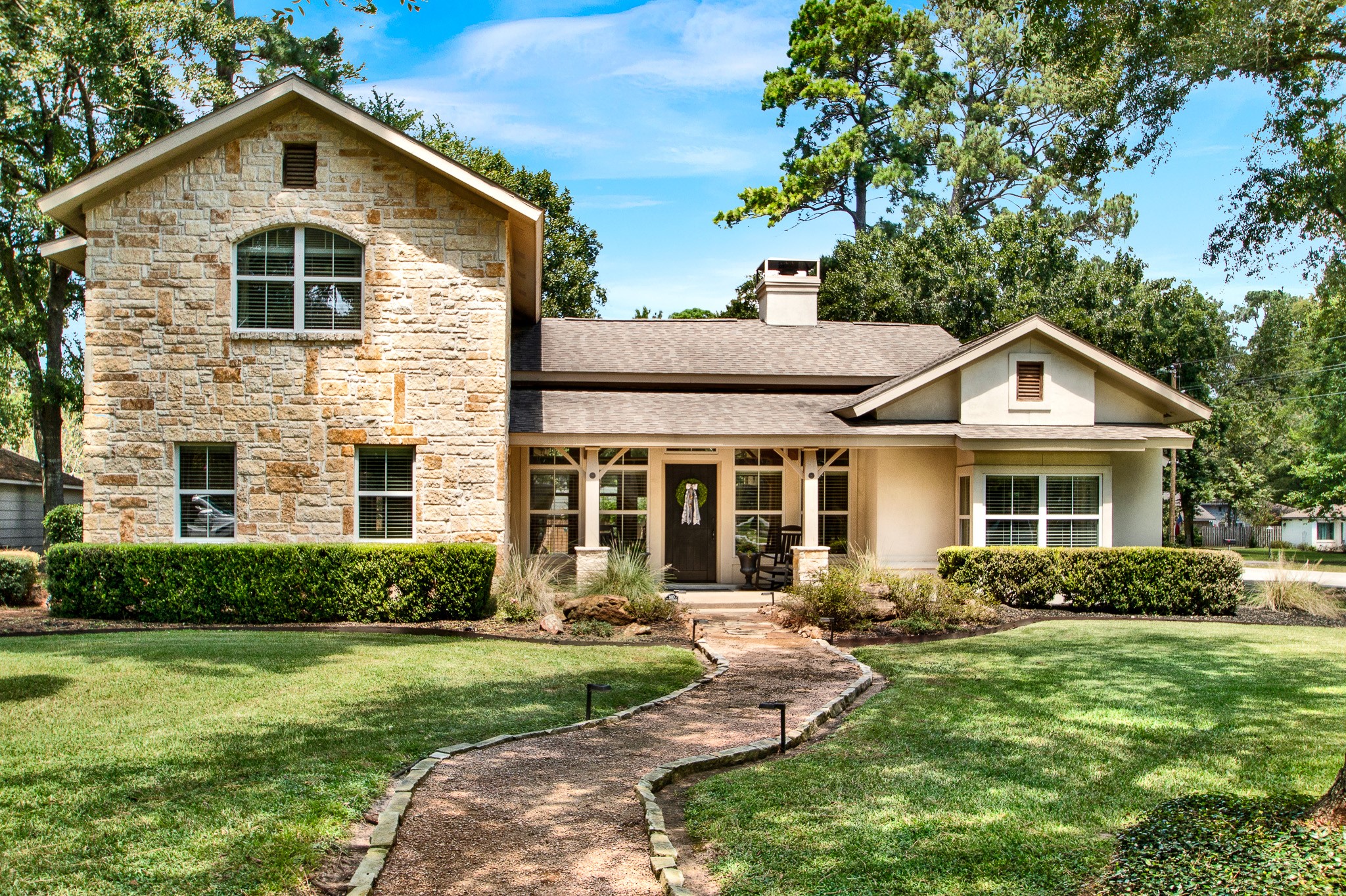 12102 Oak Bluff Drive