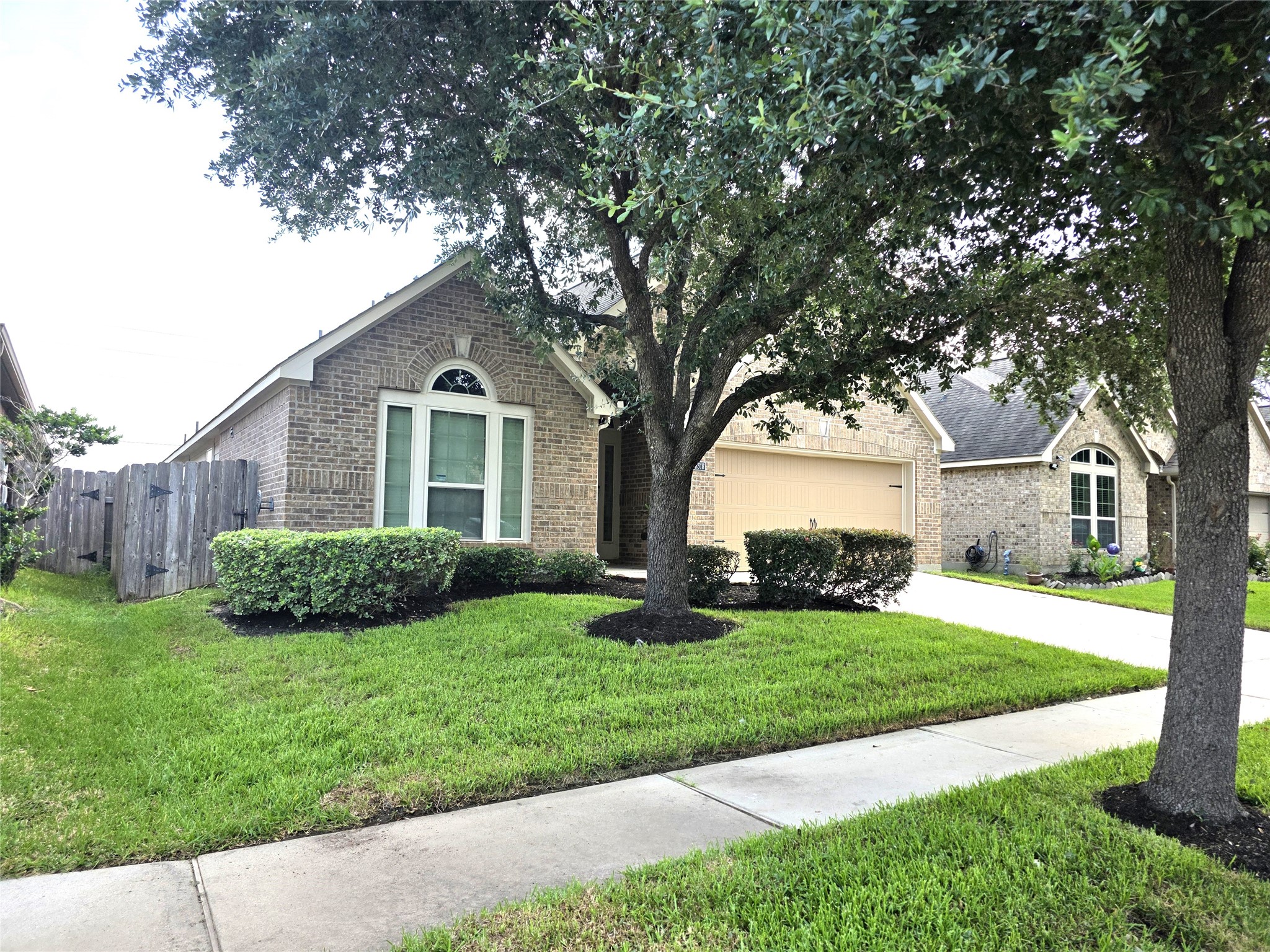 26318 Serenity Oaks Drive Property Photo 3
