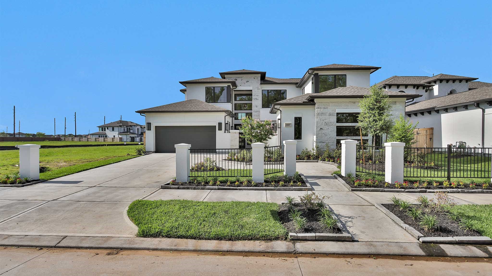 10007 Regal Mist Drive Property Photo 1