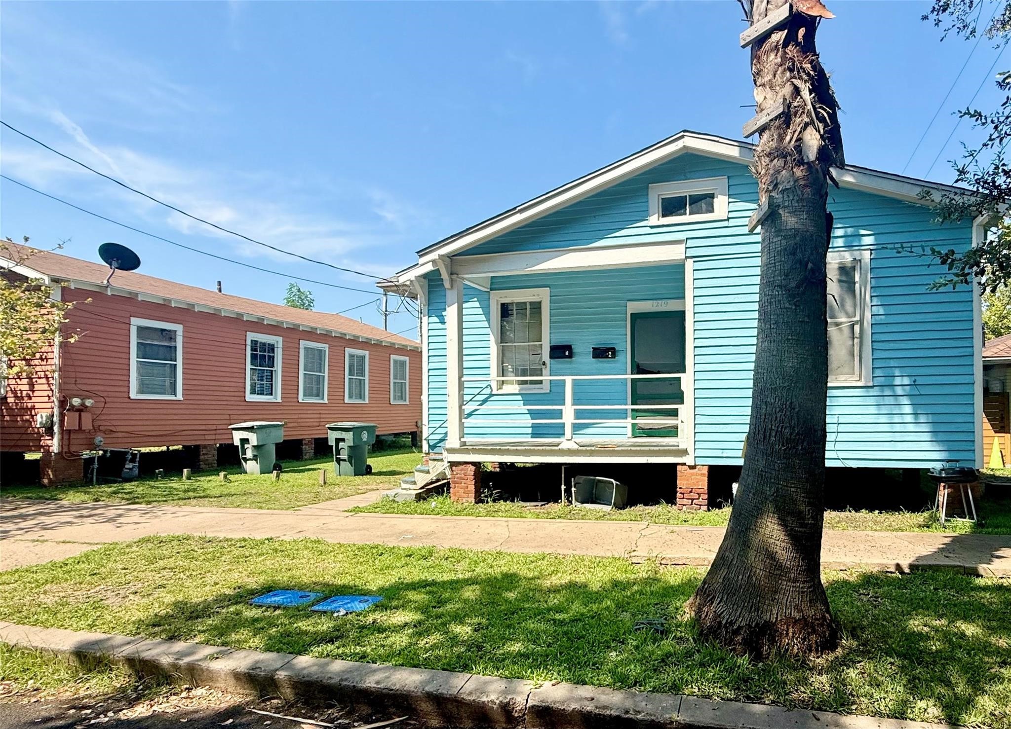 1219 34th Street Property Photo 3