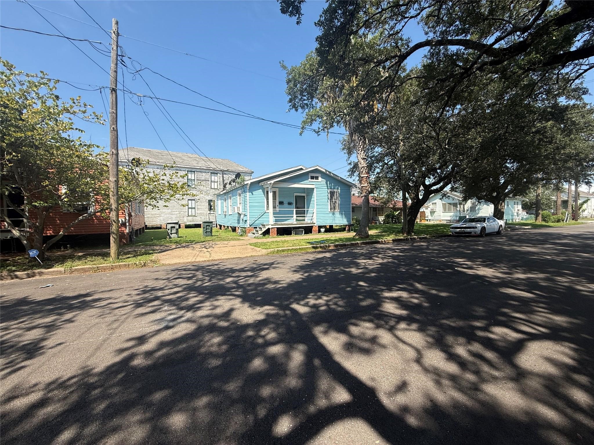 1219 34th Street Property Photo 5
