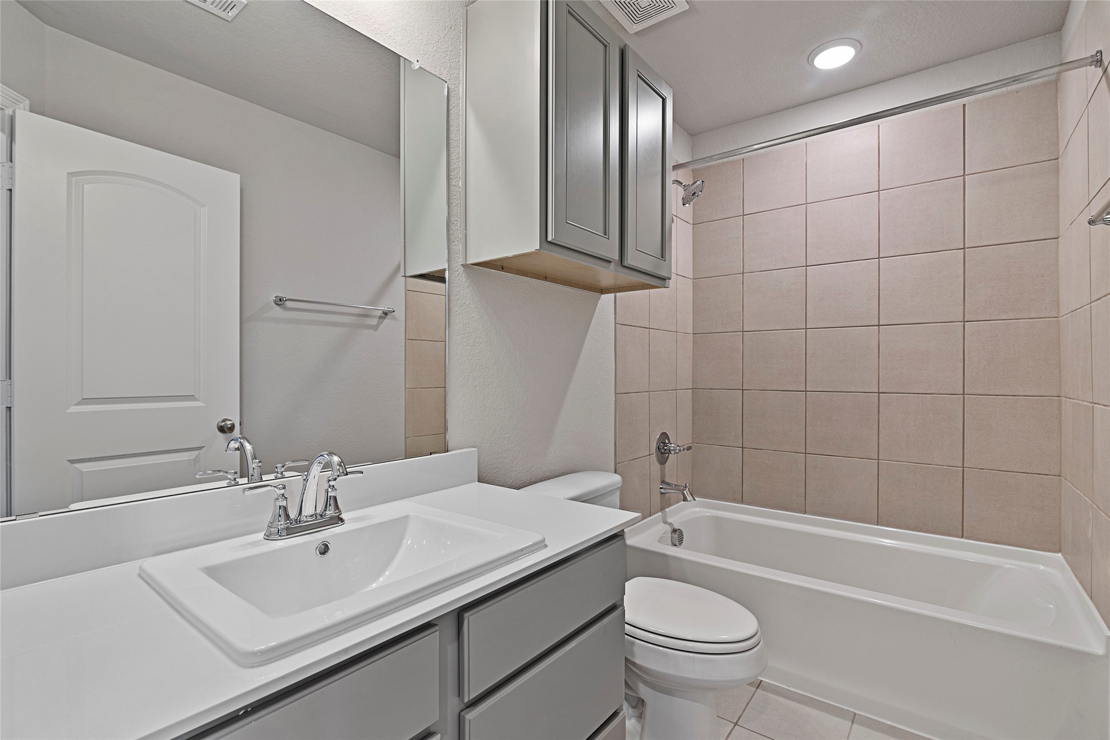2331 Seven Oaks Boulevard 16 Property Photo 17