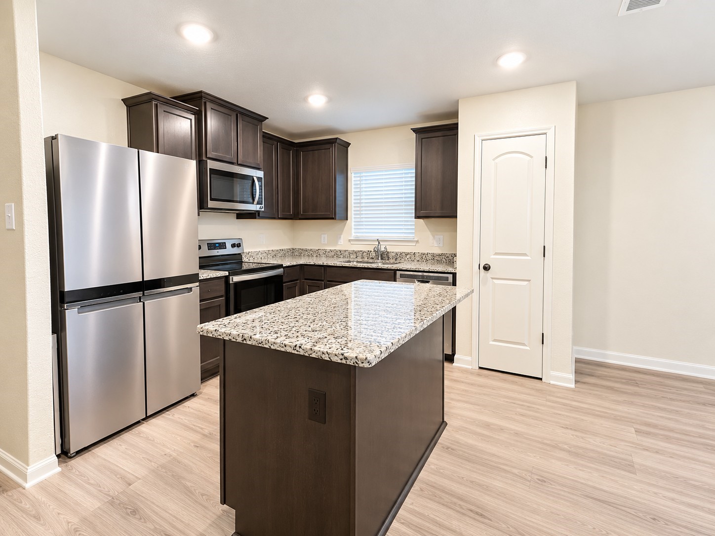 2120 Mule Ridge Drive Property Photo 7