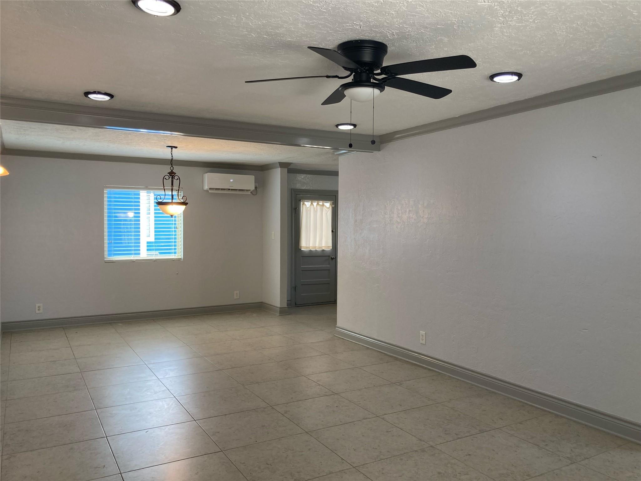 1339 Idylwild Street Property Photo 8
