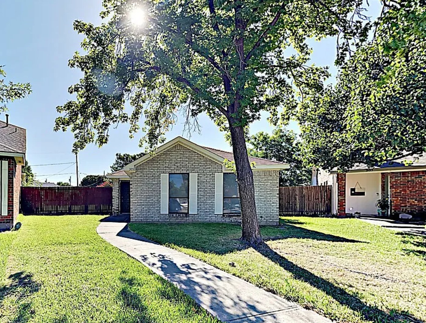 305 Meadow Court Property Photo 2