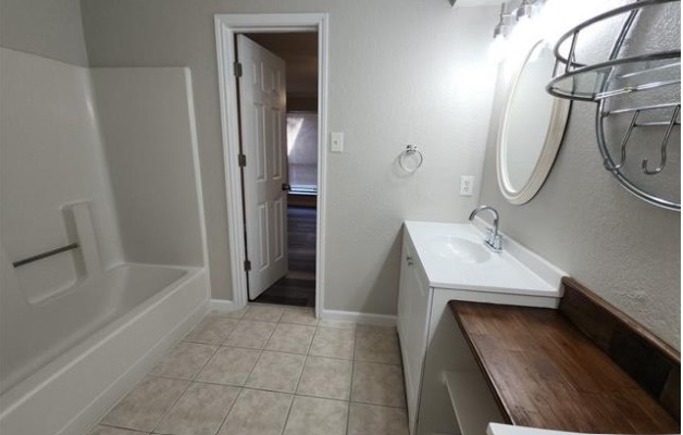 305 Meadow Court Property Photo 12