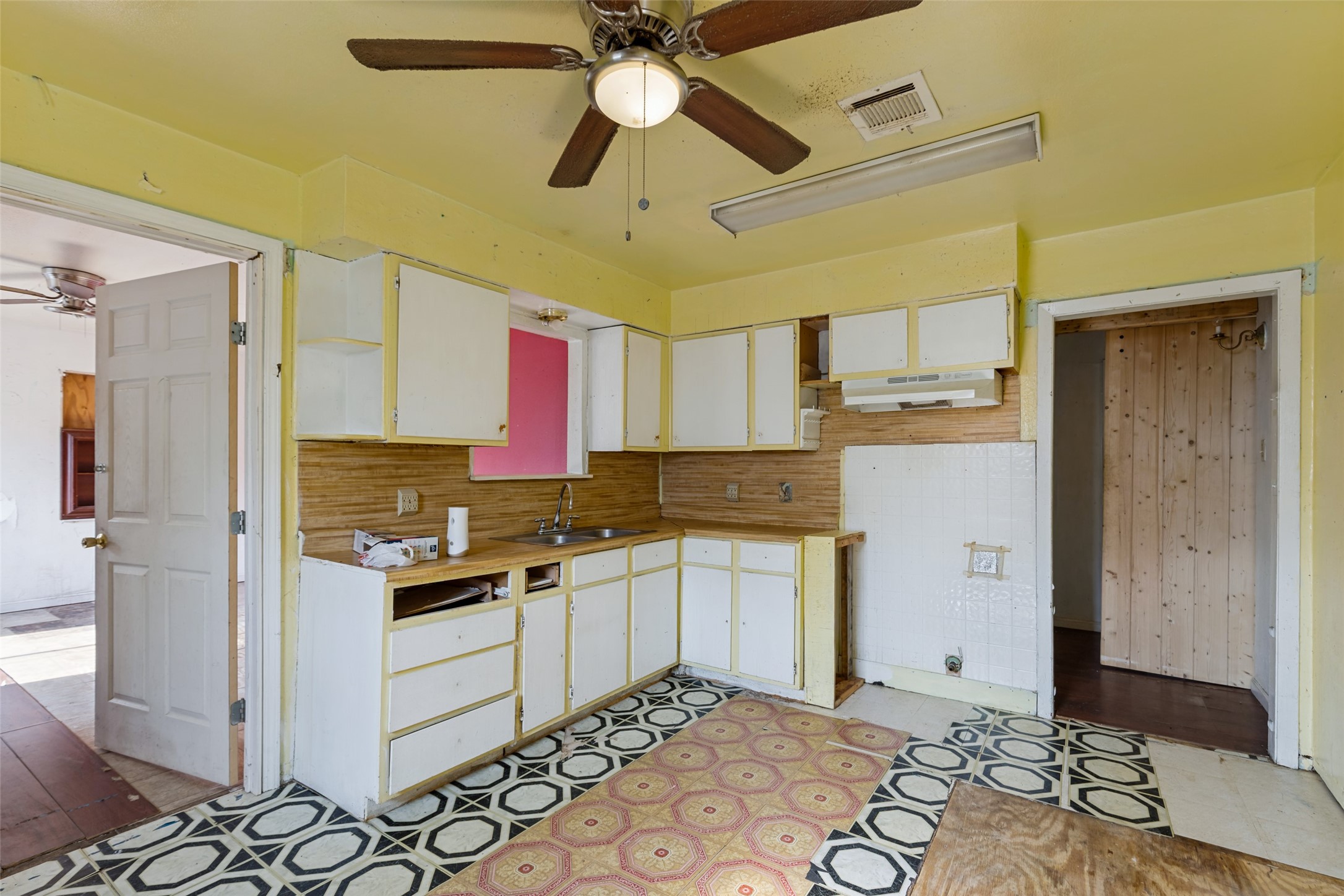 2326 Otto Street Property Photo 10