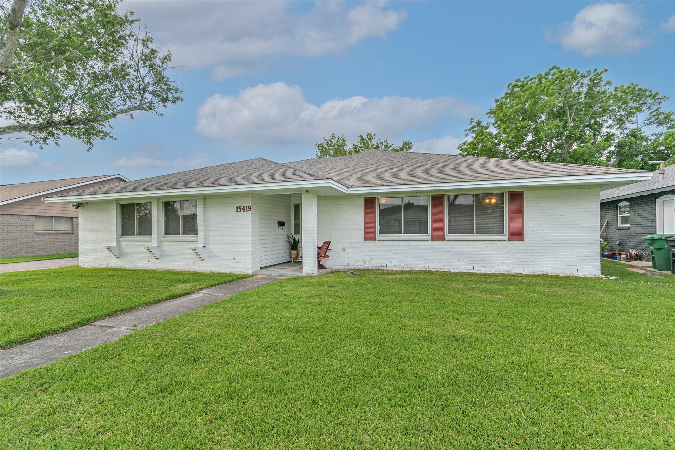 15419 Diana Lane Property Photo