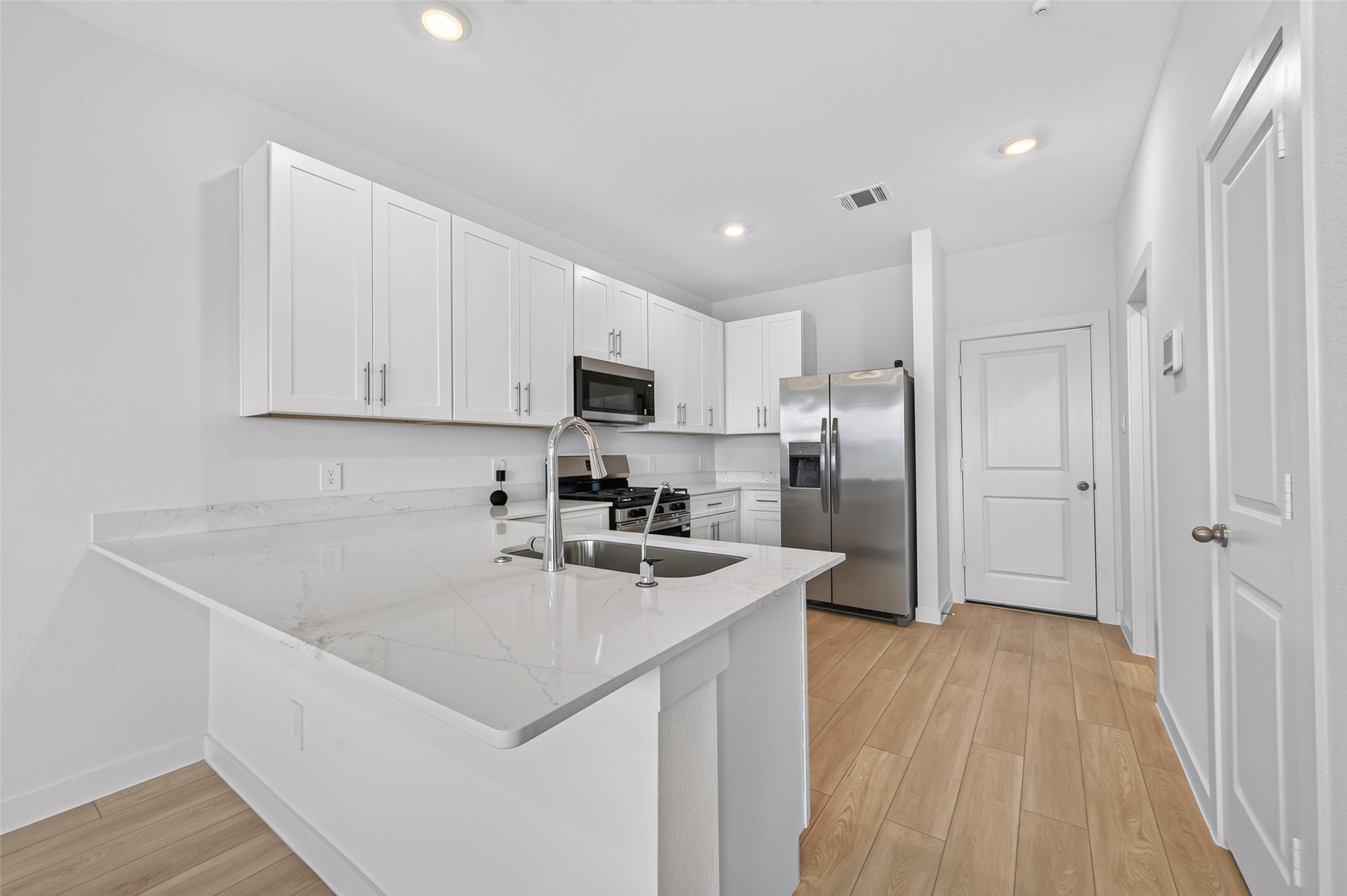 1738 Revolution Way Property Photo 15