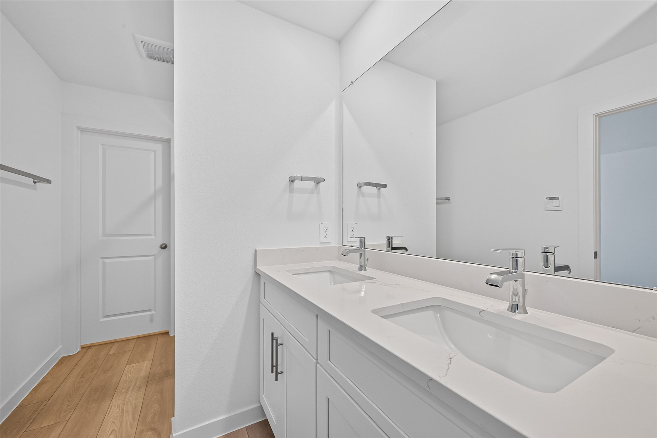 1738 Revolution Way Property Photo 29