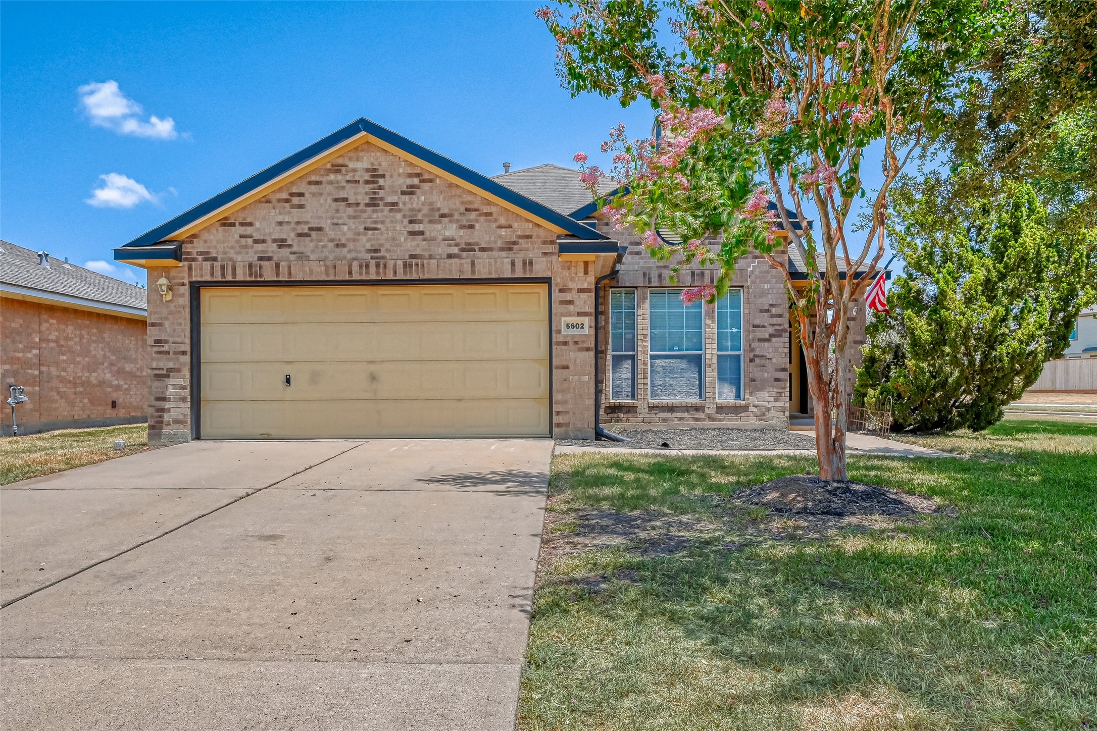 5602 Eagle Sky Boulevard Property Photo 1