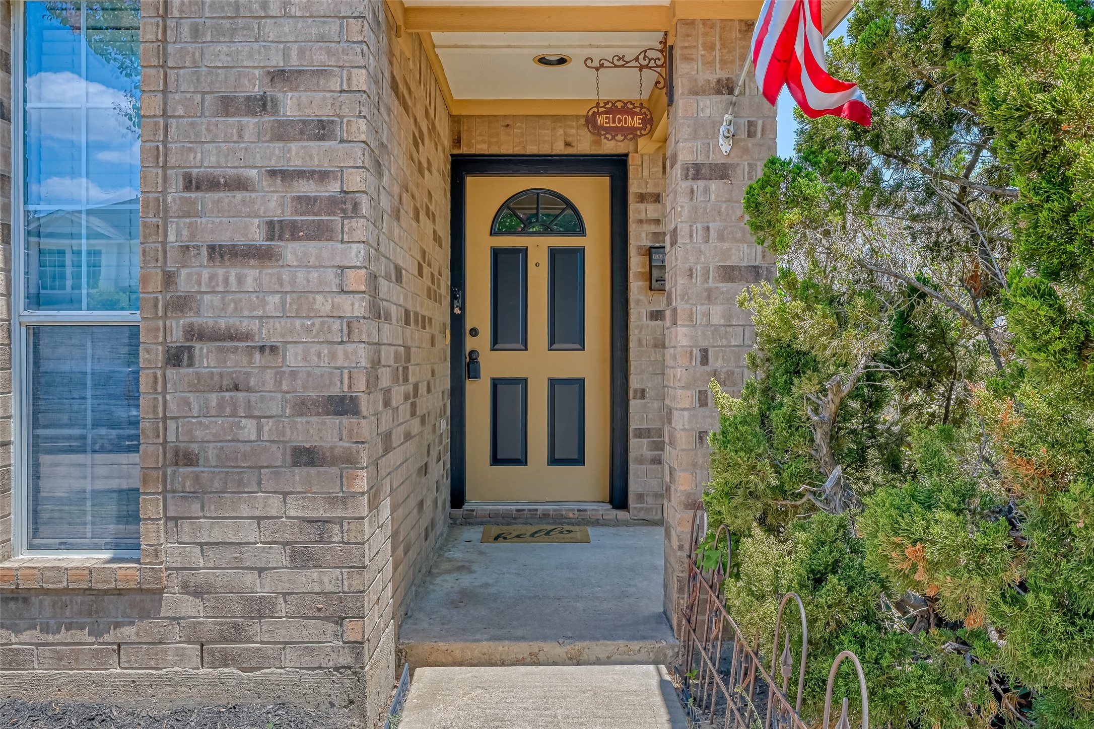 5602 Eagle Sky Boulevard Property Photo 9